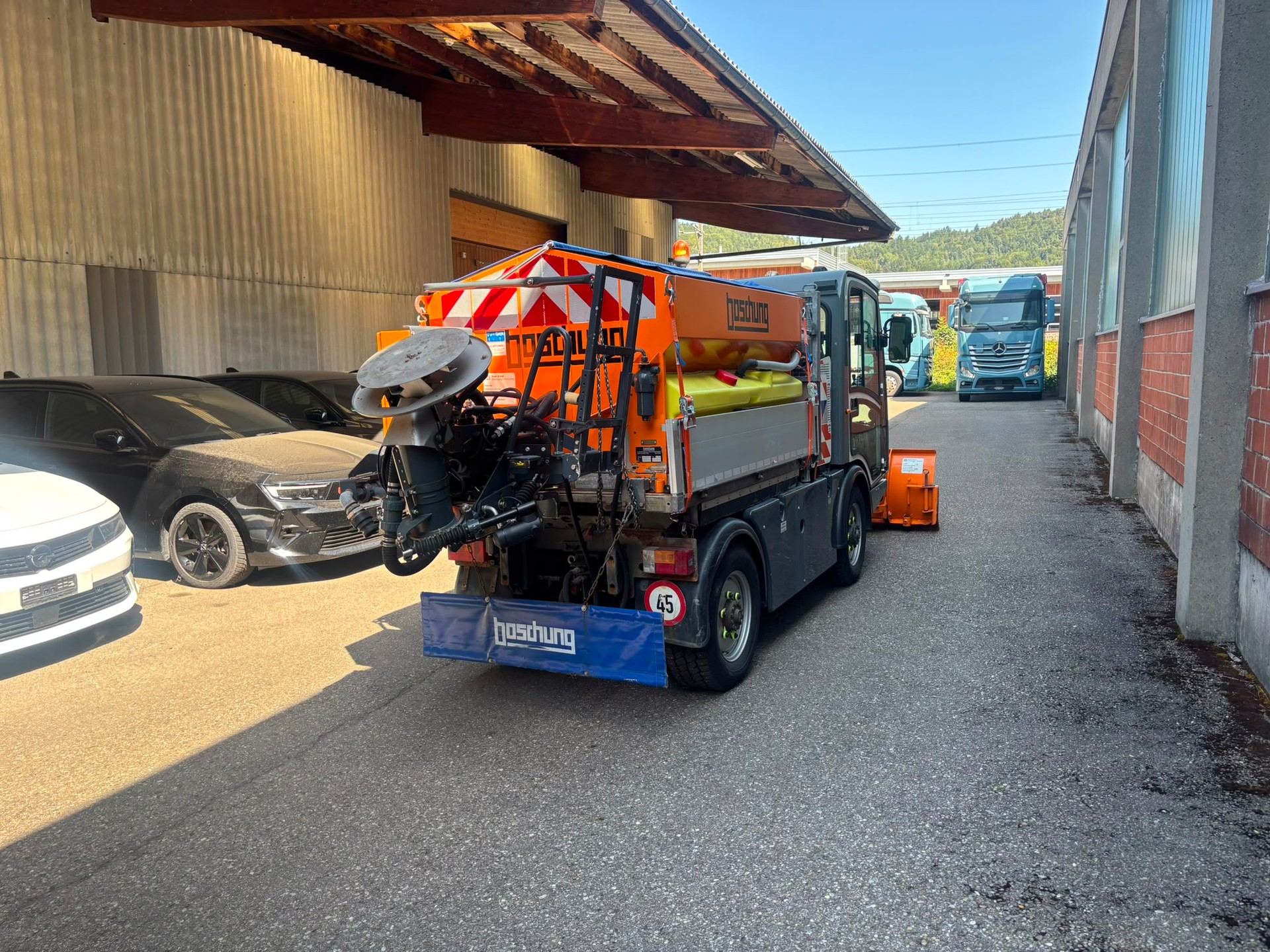 BOSCHUNG Pony P4-T-showroom-element-3