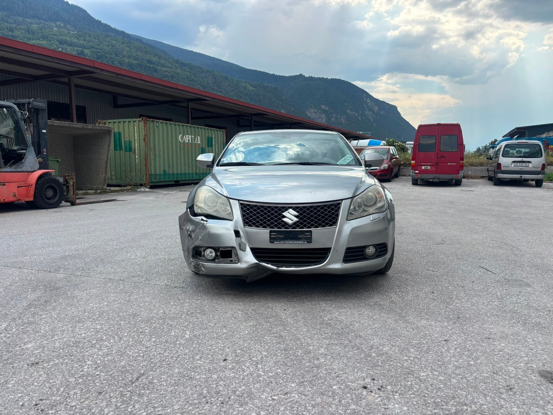 SUZUKI Kizashi 2.4 GL Top 4WD CVT-image-0