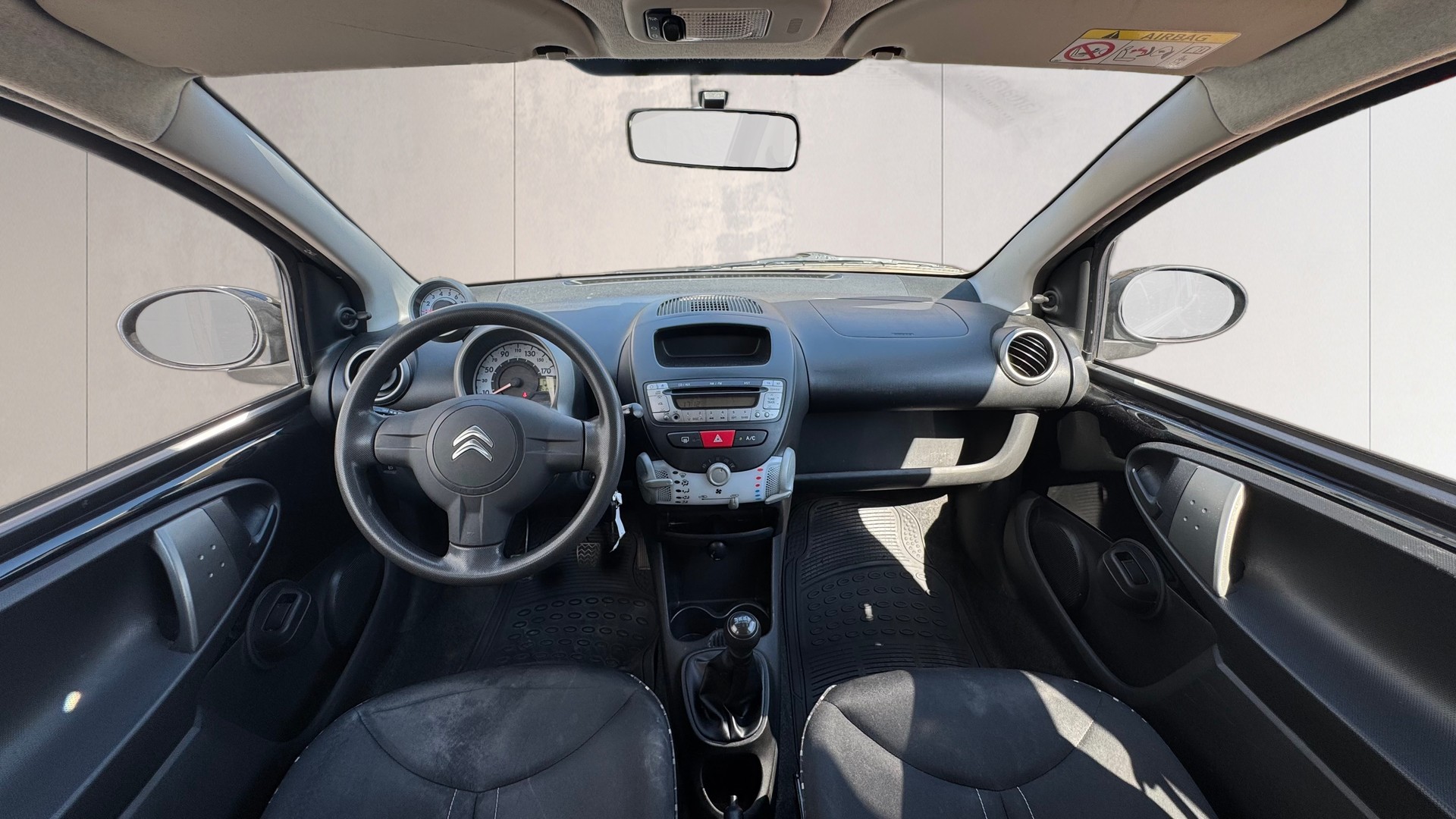 CITROEN C1 1.0i Attraction-image-18