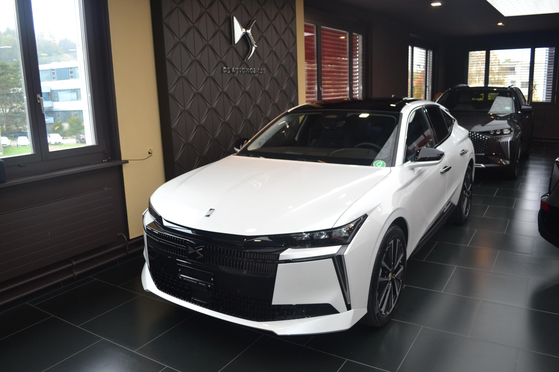 DS AUTOMOBILES E-Tense Jules Verne-image-0
