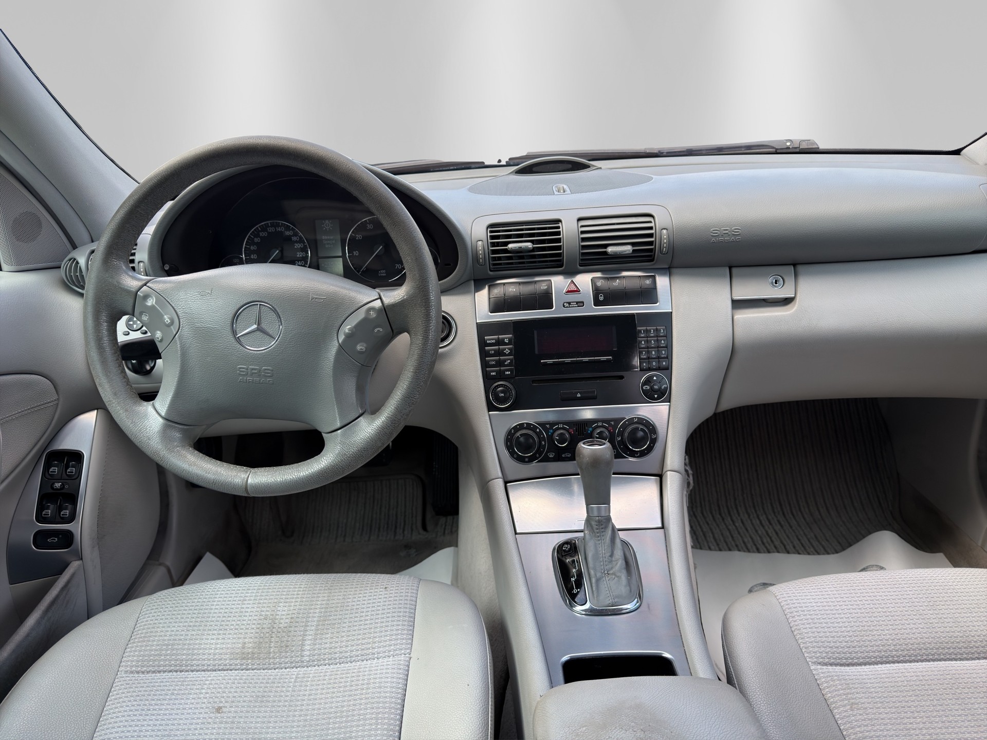 MERCEDES-BENZ C 230 Avantgarde-image-8