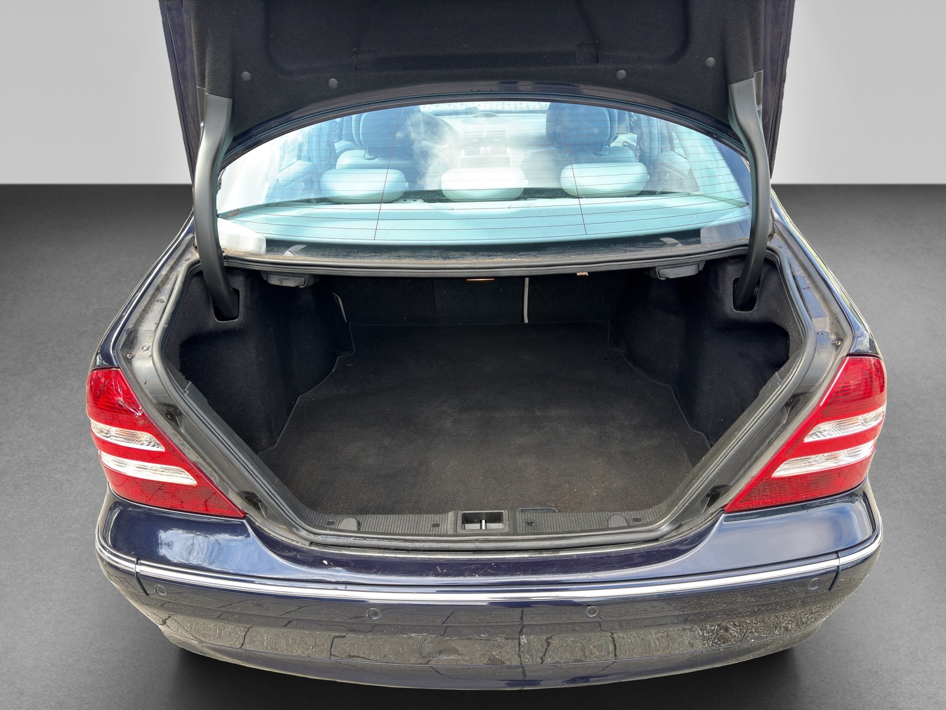 MERCEDES-BENZ C 230 Avantgarde-image-15