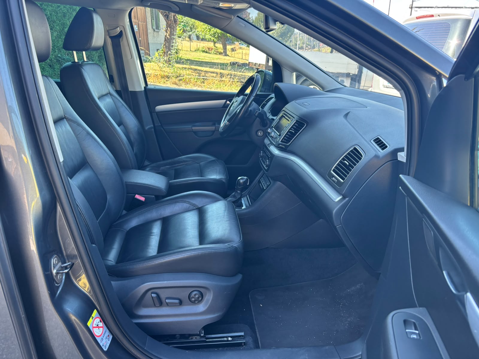 VW Sharan 2.0 TDI BlueMotion Technology Highline DSG-image-2
