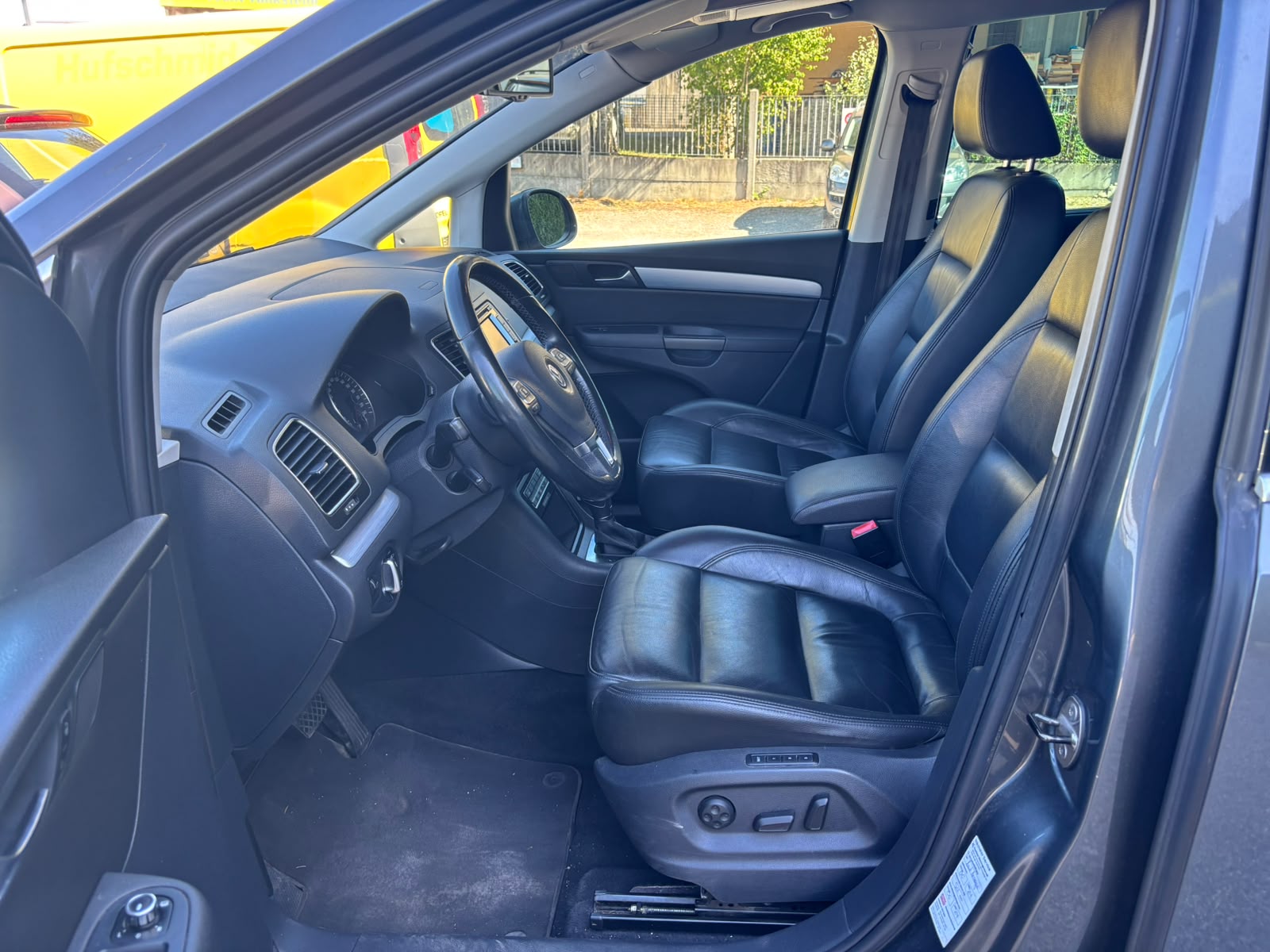 VW Sharan 2.0 TDI BlueMotion Technology Highline DSG-image-3