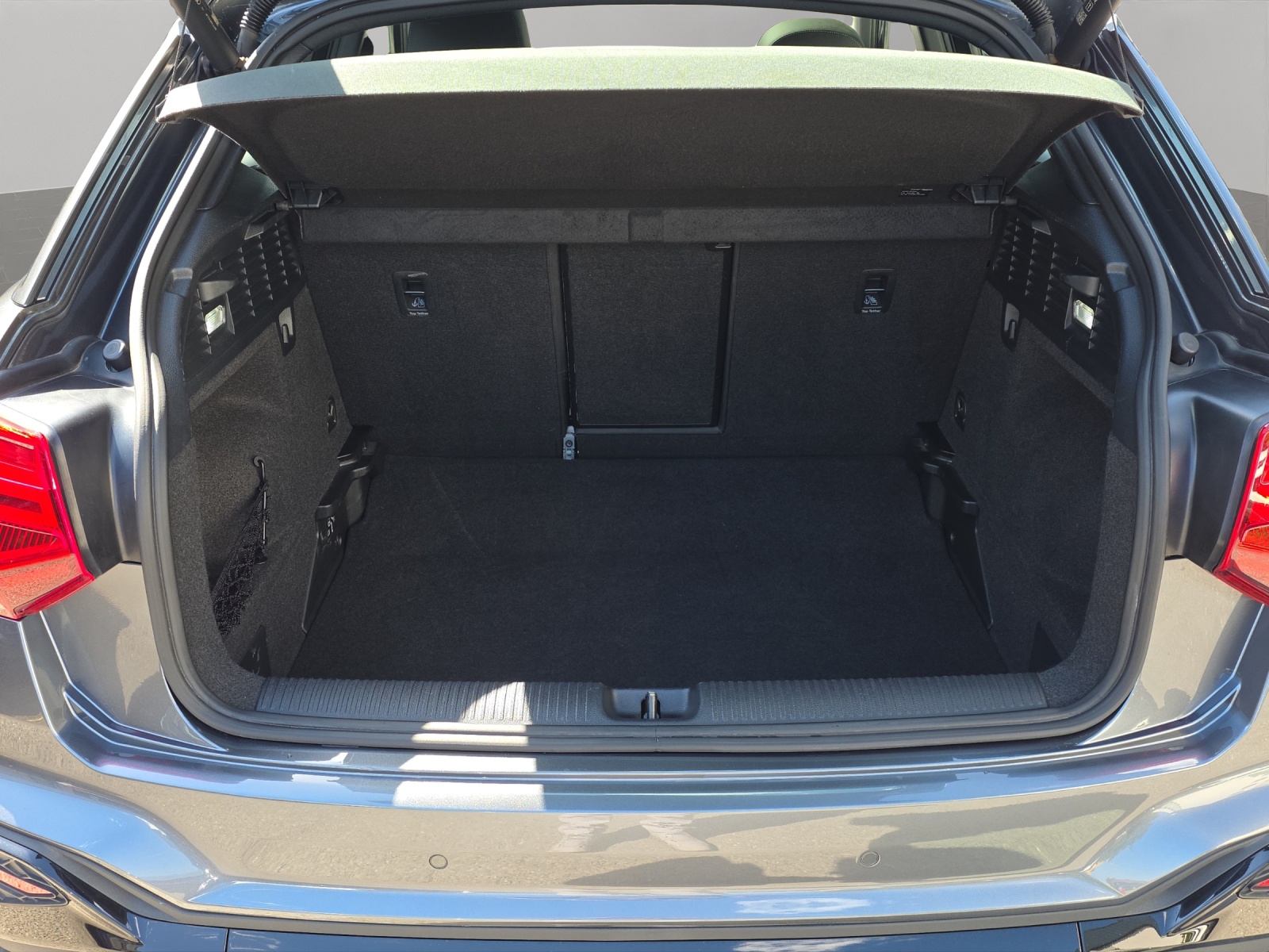AUDI Q2 35 TFSI S line S-tronic-image-14