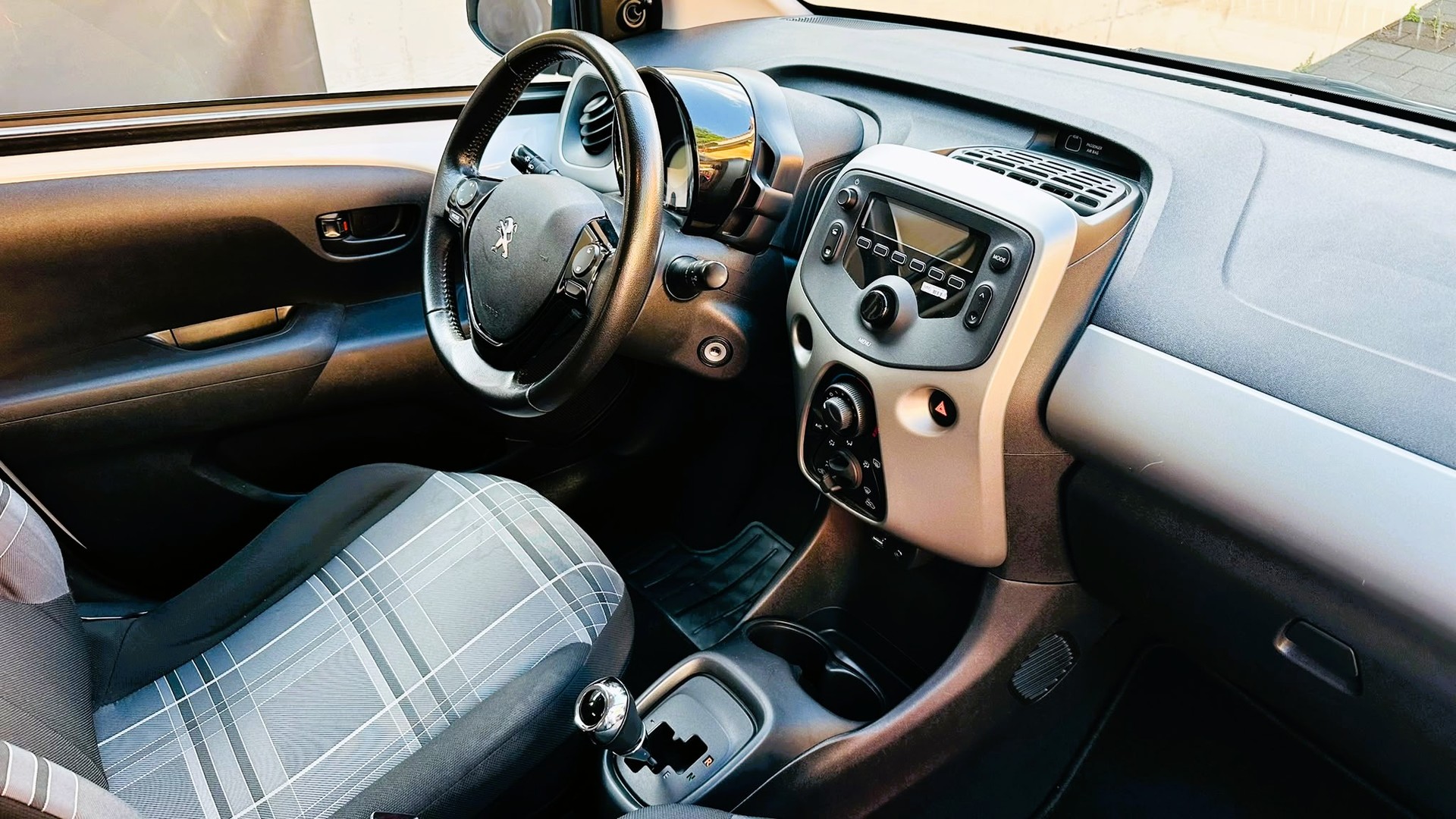 PEUGEOT 108 1.0 VTi Active ETG-image-10