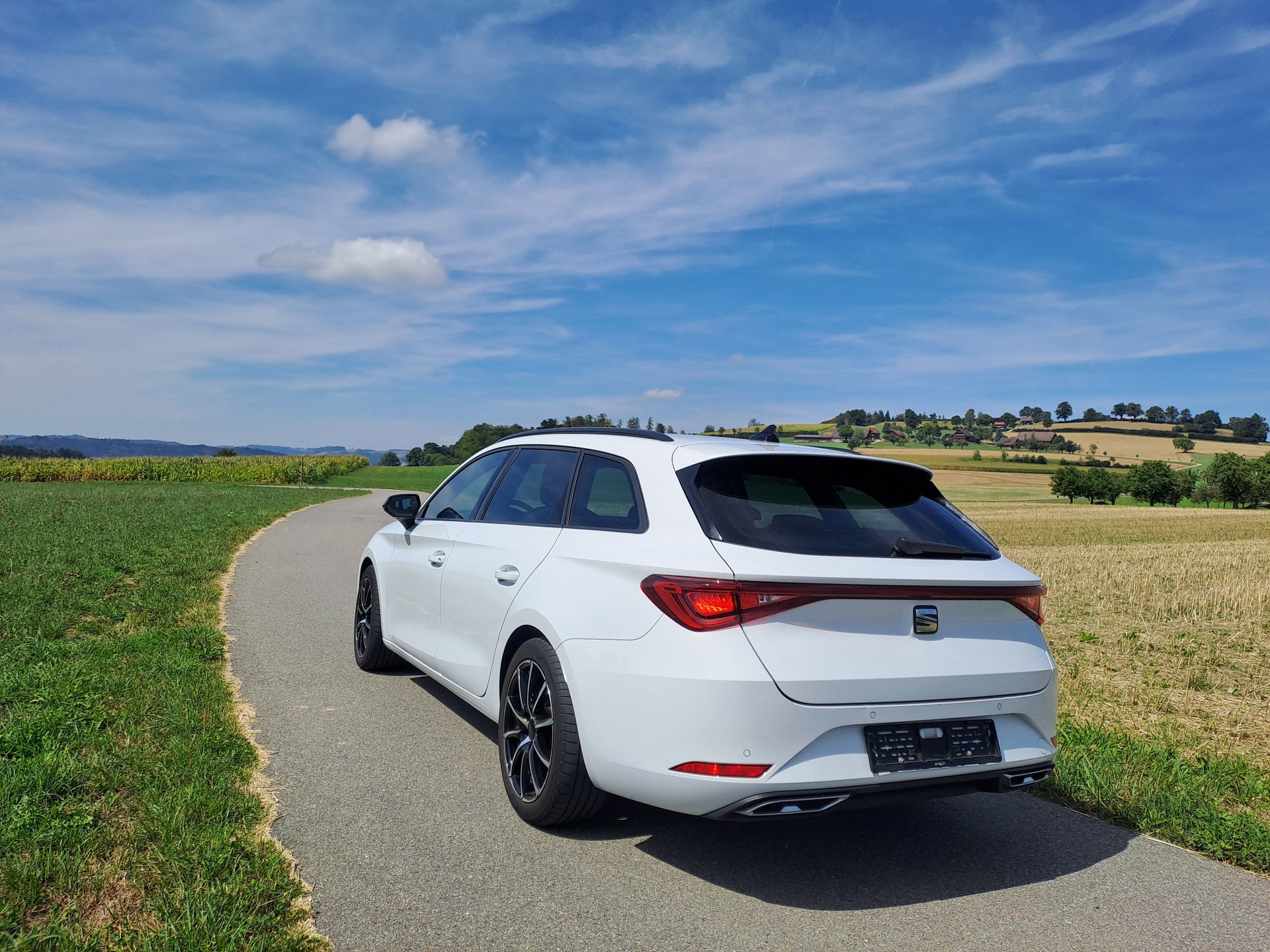 SEAT 1.5 eTSI 150 FR DSG-image-3