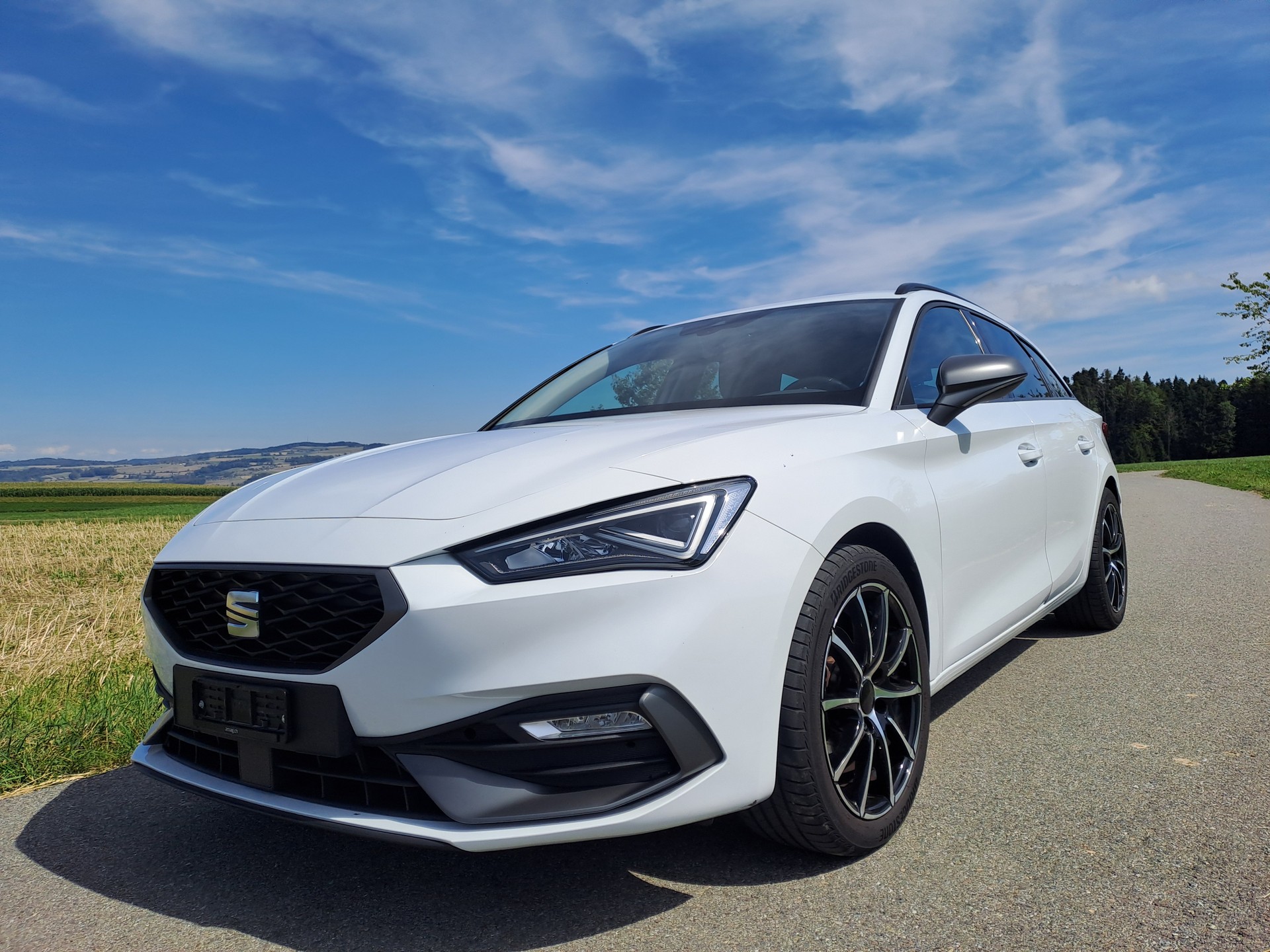 SEAT 1.5 eTSI 150 FR DSG-image-1