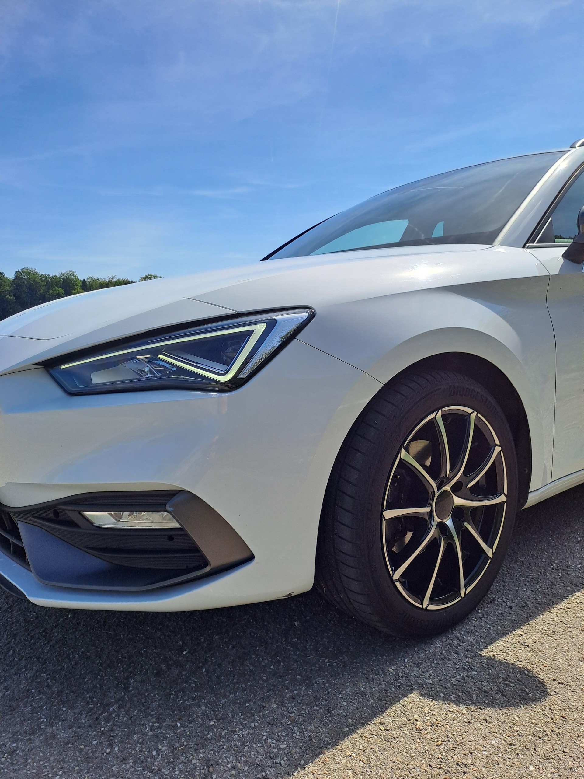 SEAT 1.5 eTSI 150 FR DSG-image-2