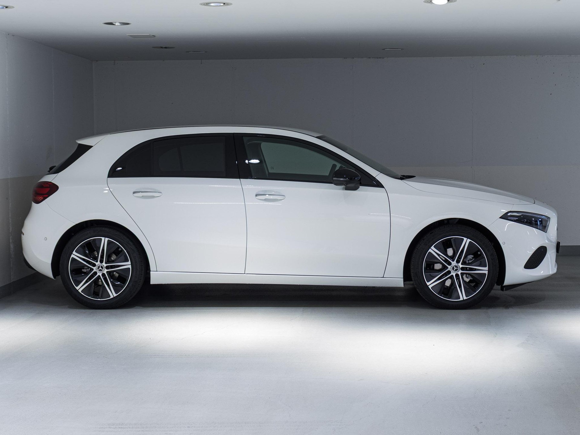 MERCEDES-BENZ A 200 Night Star-image-1