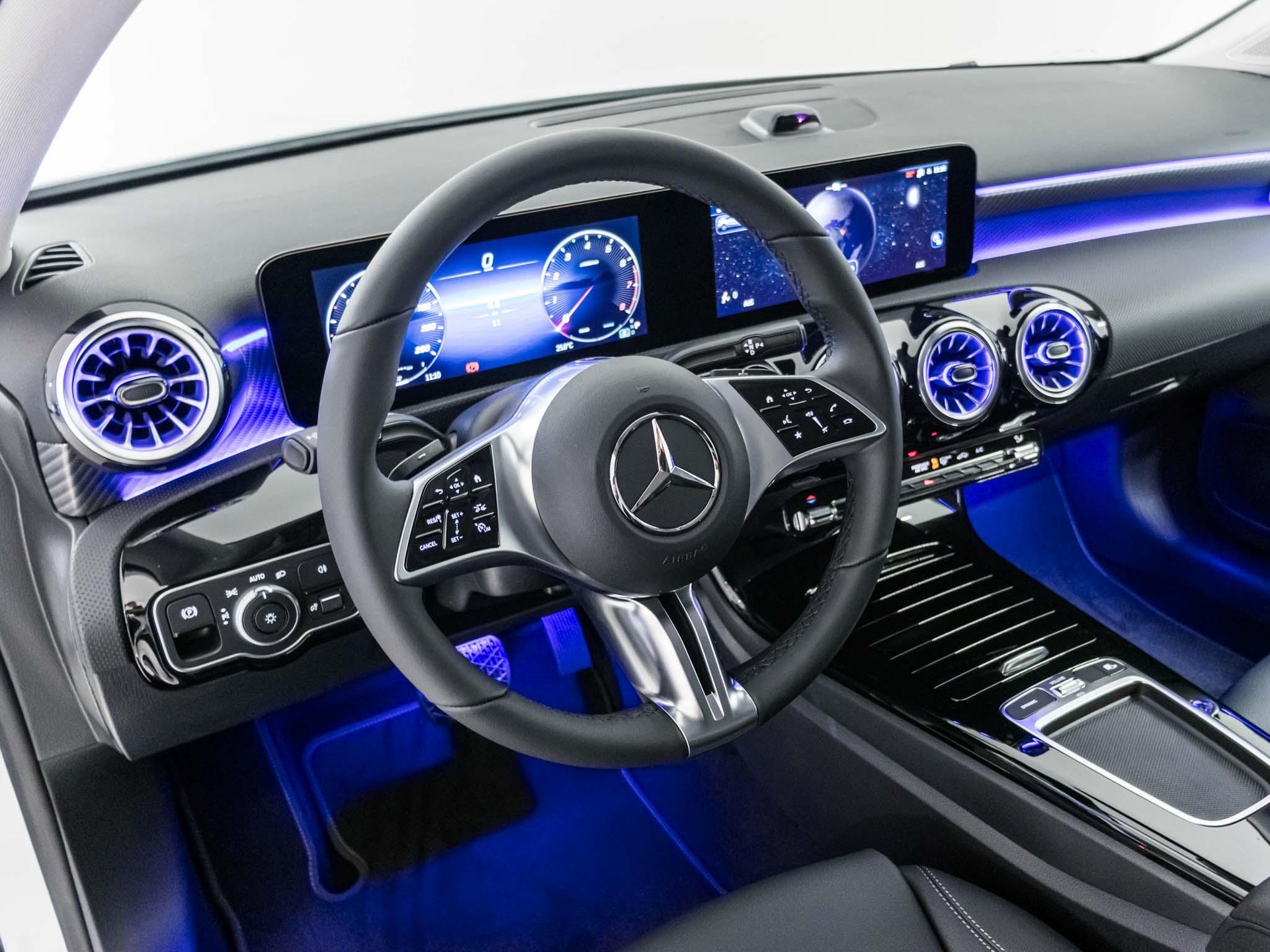 MERCEDES-BENZ A 200 Night Star-image-8