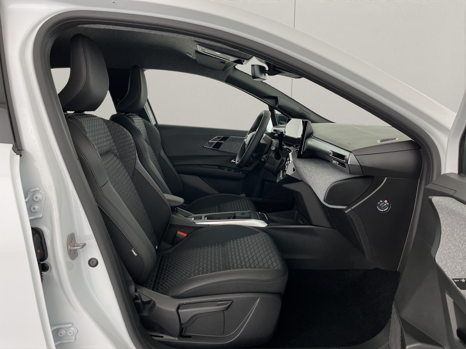RENAULT Clio 1.8 E-Tech techno-image-15
