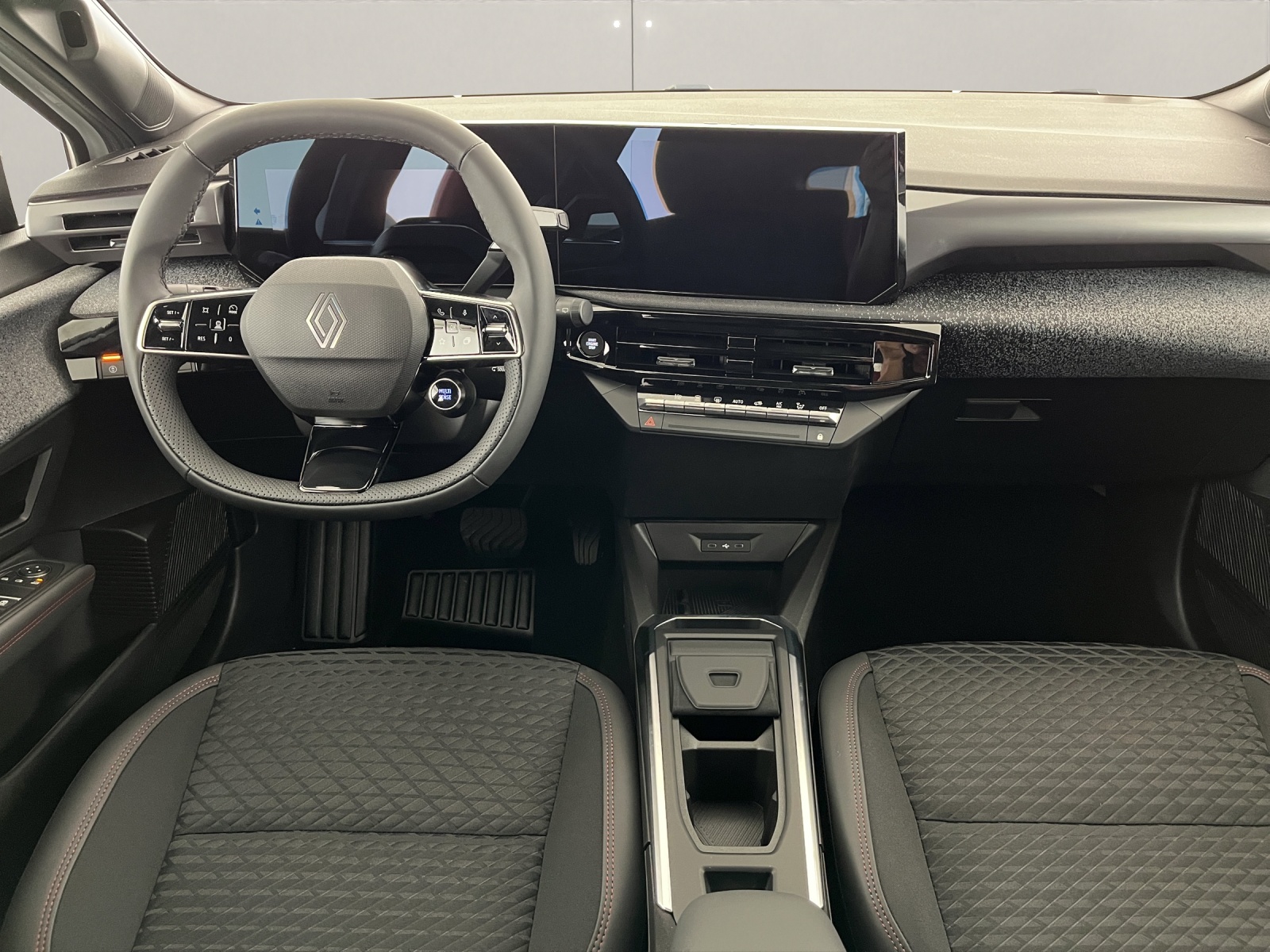 RENAULT Clio 1.8 E-Tech techno-image-8