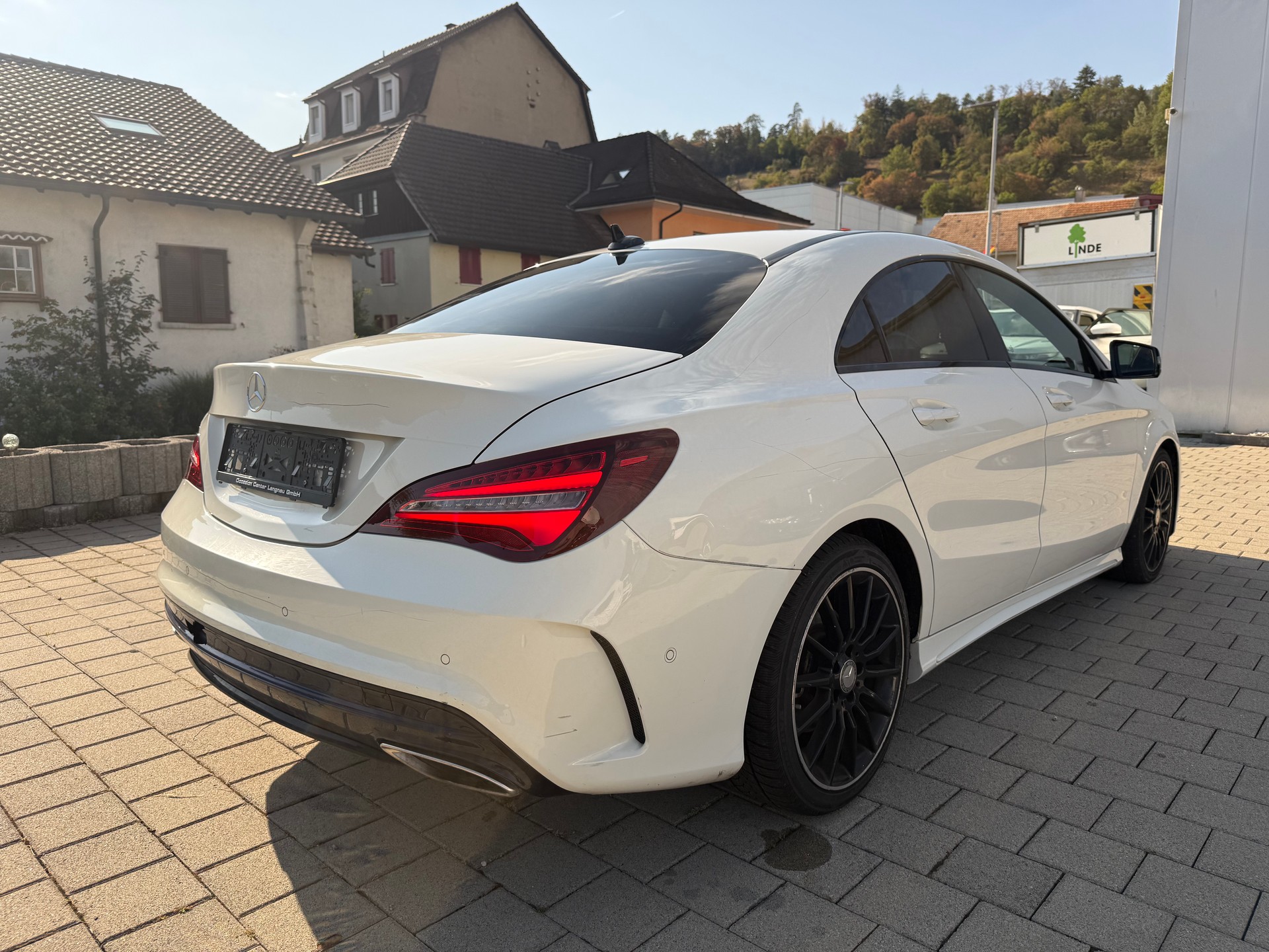 MERCEDES-BENZ CLA 220 d AMG Line 4Matic 7G-DCT-image-14