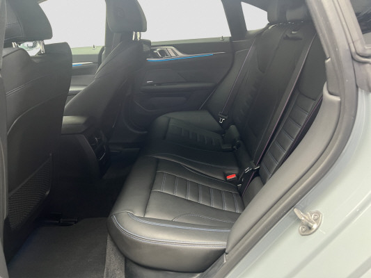 BMW i4 M50-image-9