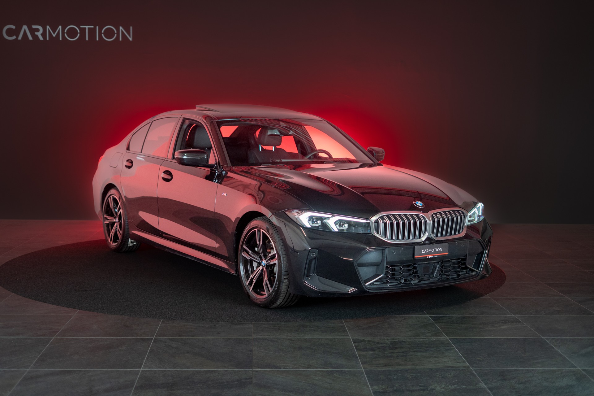 BMW 330d xDrive SAG / LCI / Glasdach / Rückfahrkamera / Ambientebeleuchtung-image-2