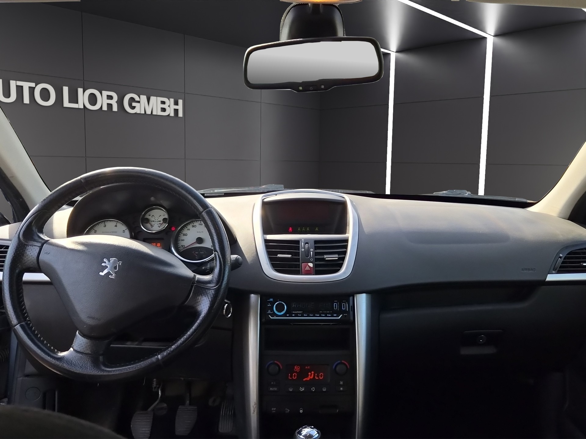 PEUGEOT 207 1.6 16V XT-image-10