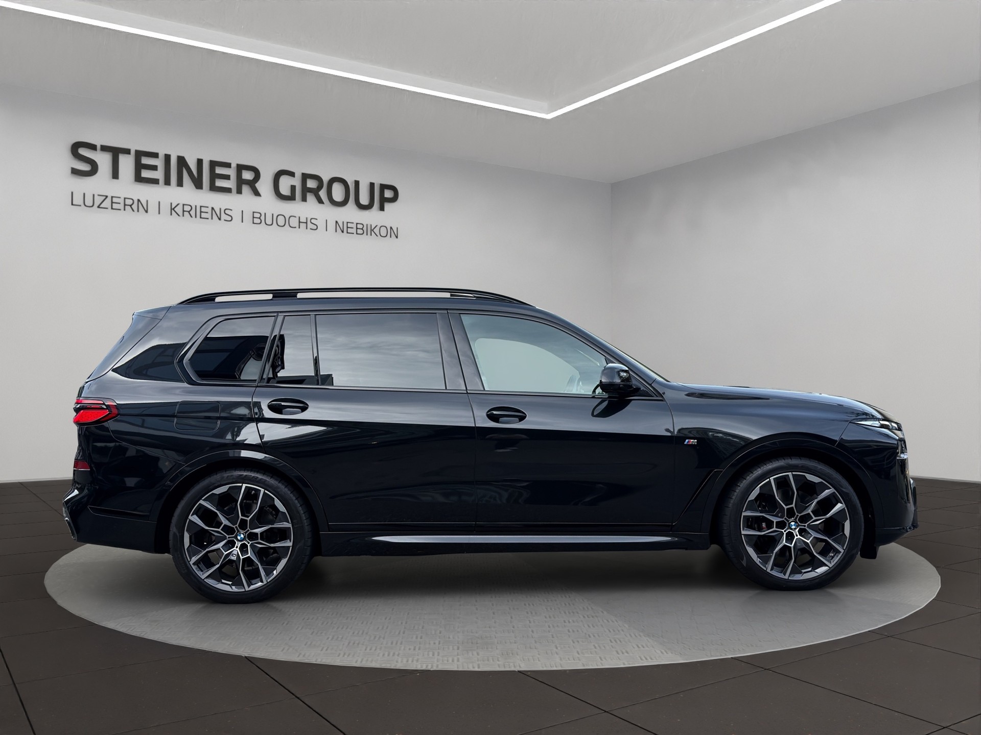 BMW X7 xDrive 48V 40d M Sport Pro Steptronic-showroom-element-3