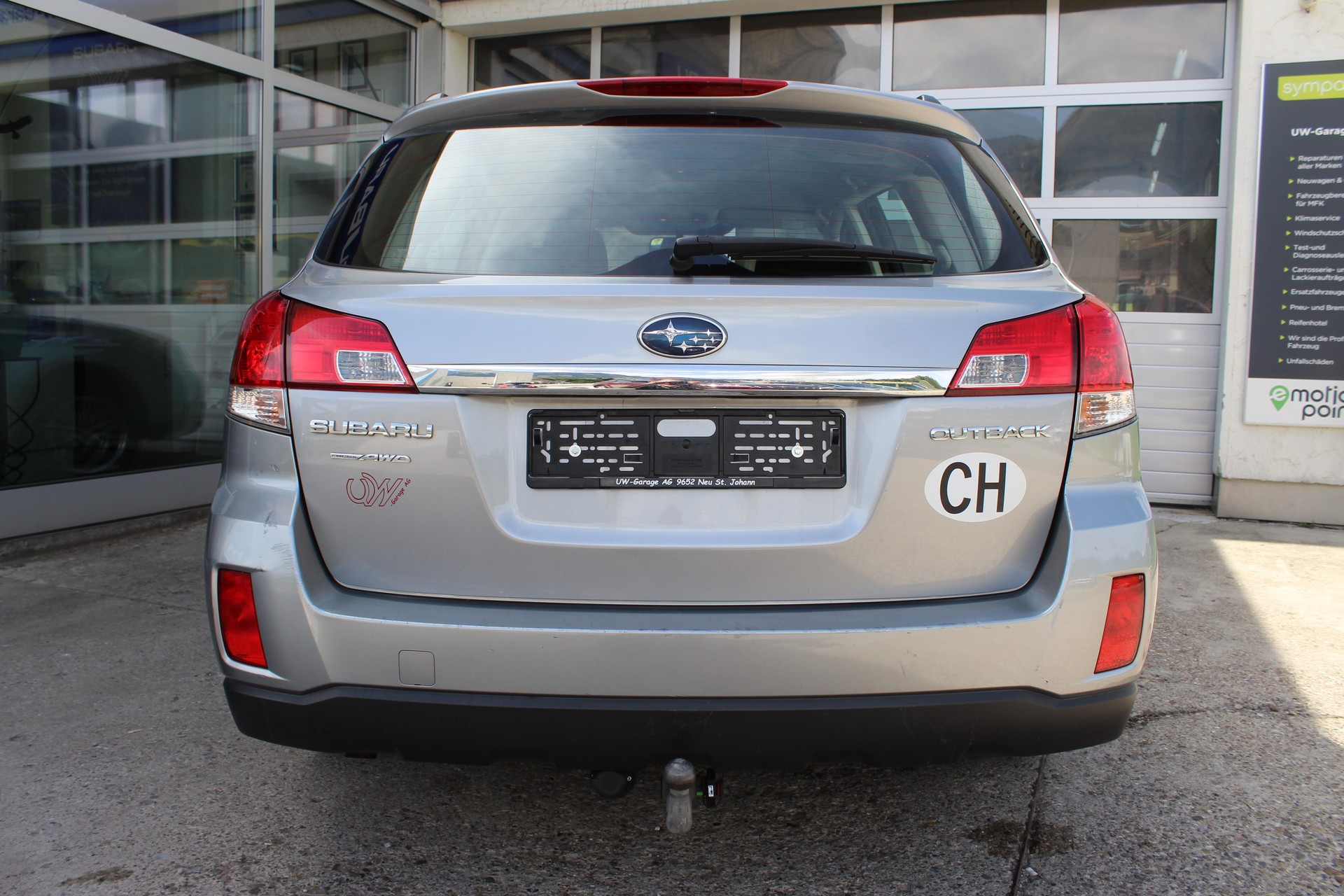 SUBARU Outback 2.5i Swiss-image-4