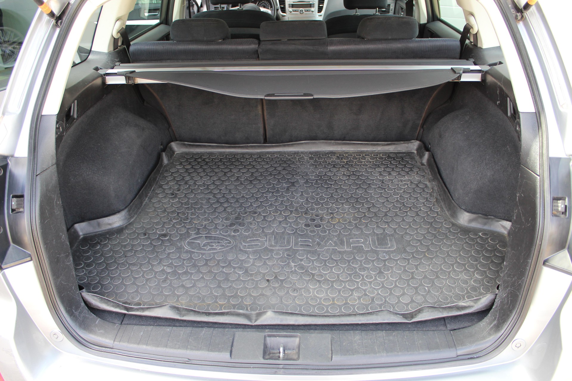 SUBARU Outback 2.5i Swiss-image-7