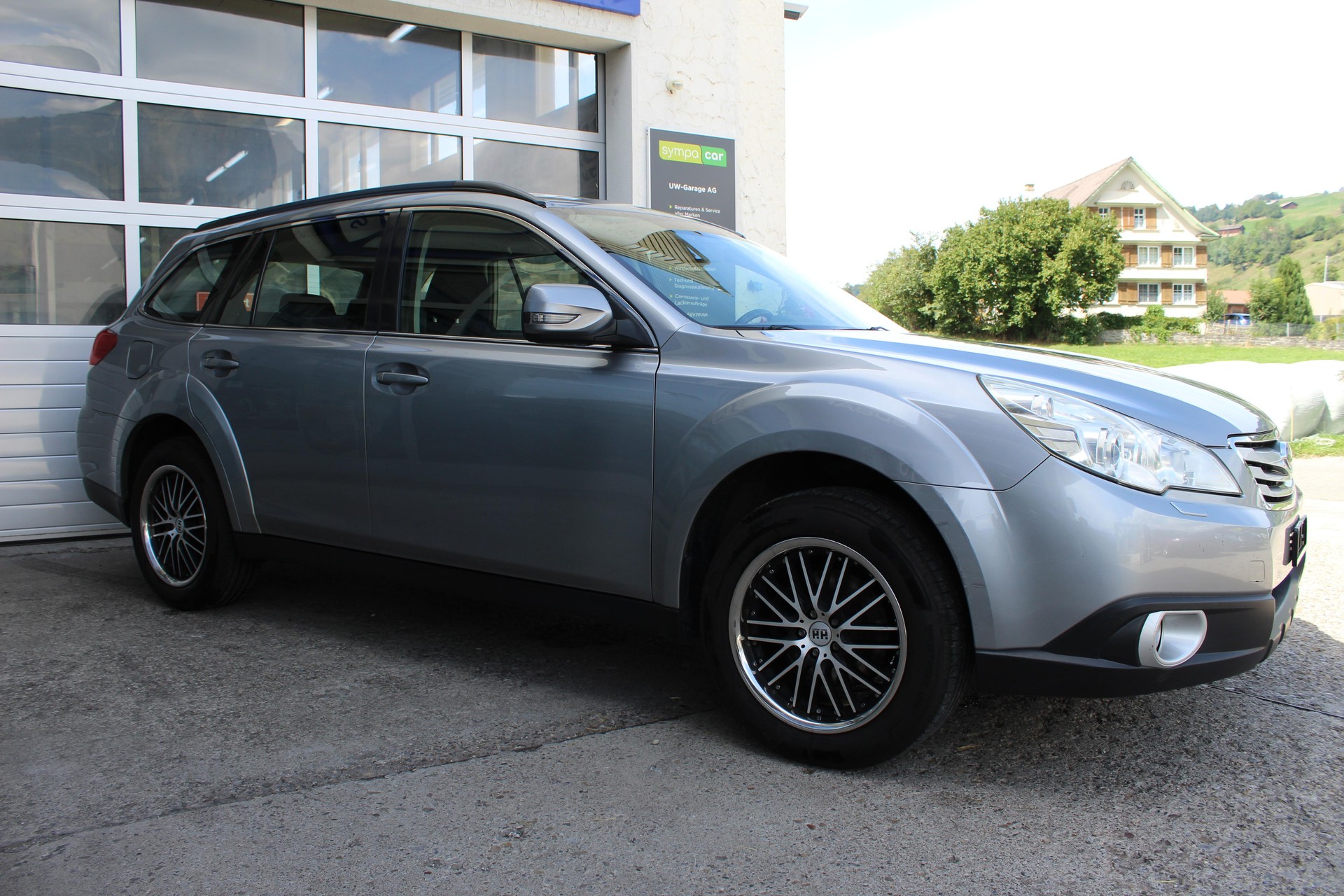 SUBARU Outback 2.5i Swiss-image-2