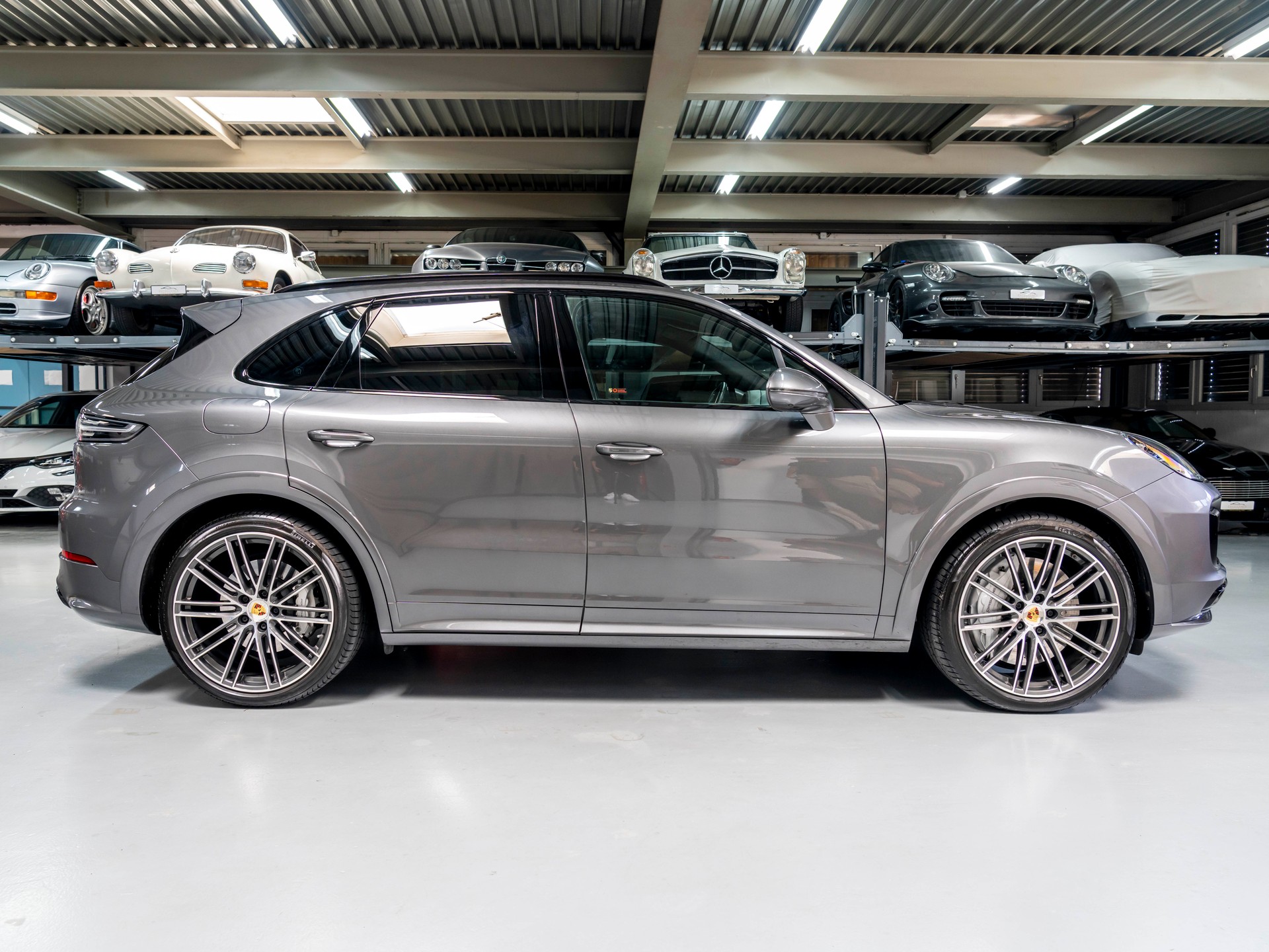 PORSCHE Cayenne GTS-image-4