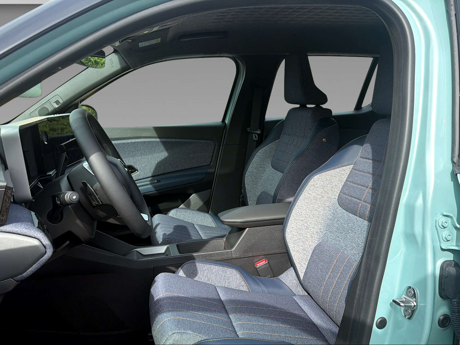 RENAULT R4 E-Tech Comfort Range techno-image-13