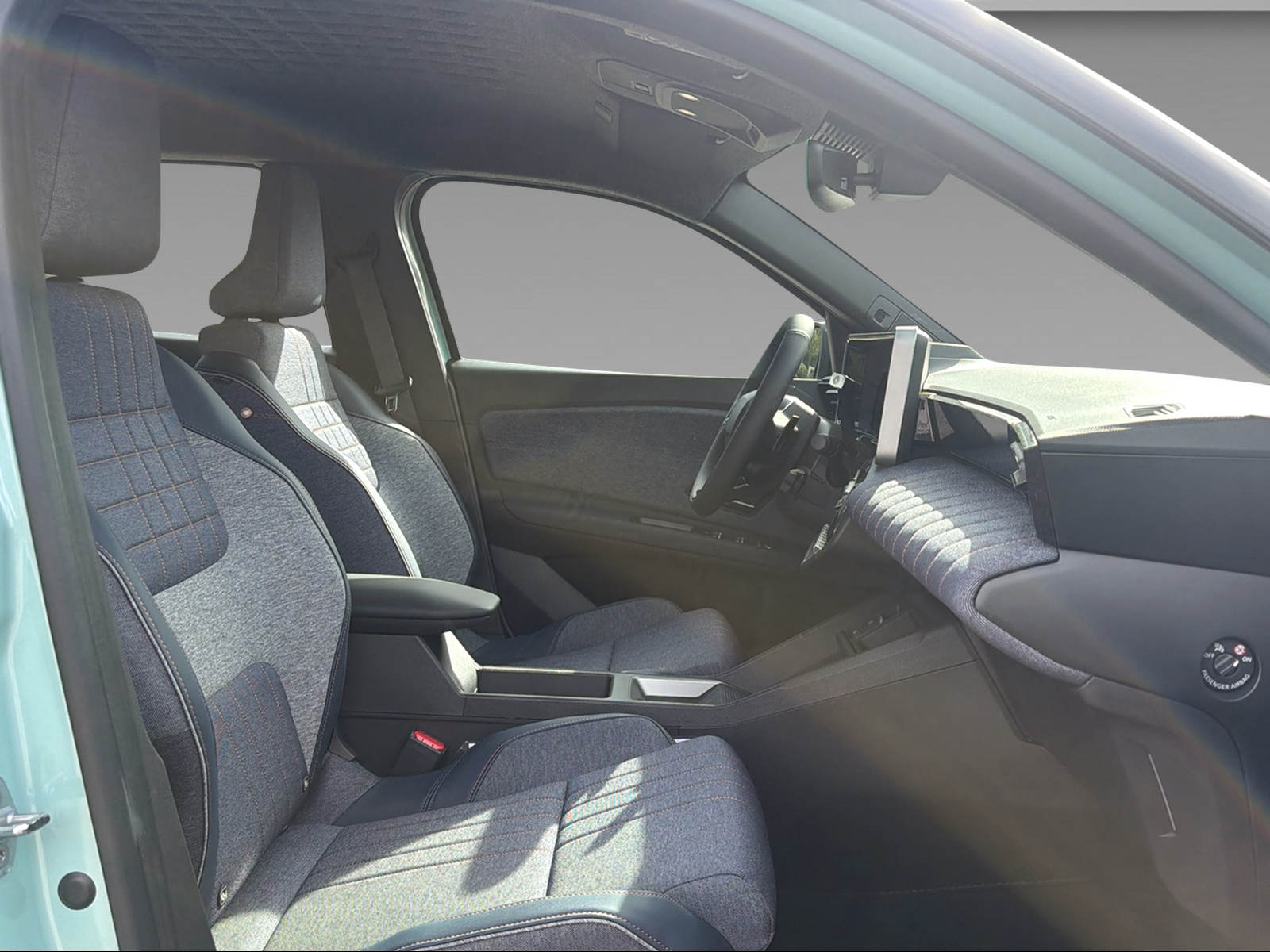 RENAULT R4 E-Tech Comfort Range techno-image-19