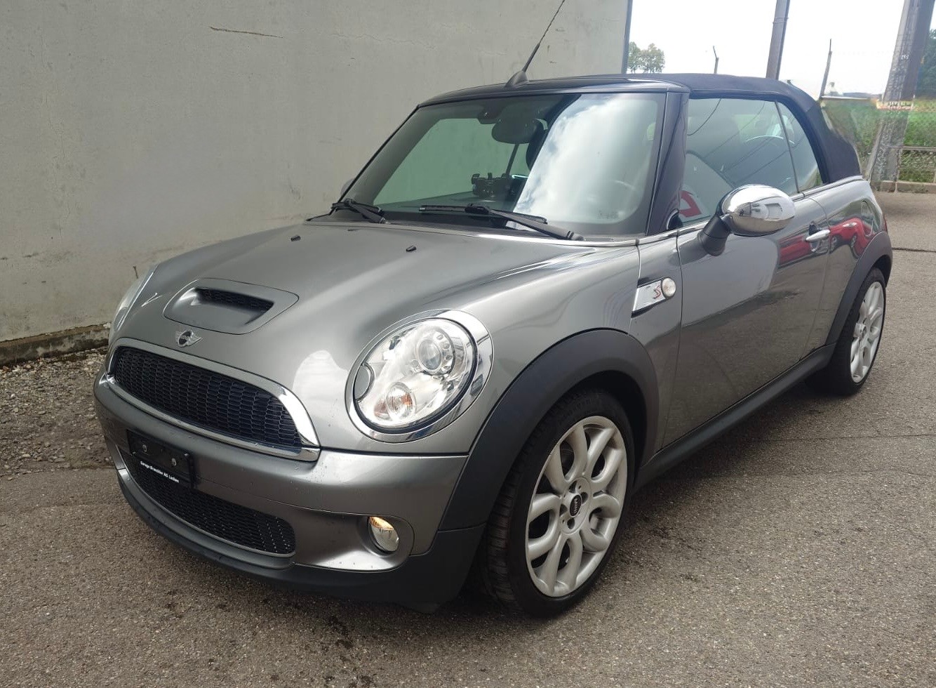 MINI Cooper S Cabriolet-image-0