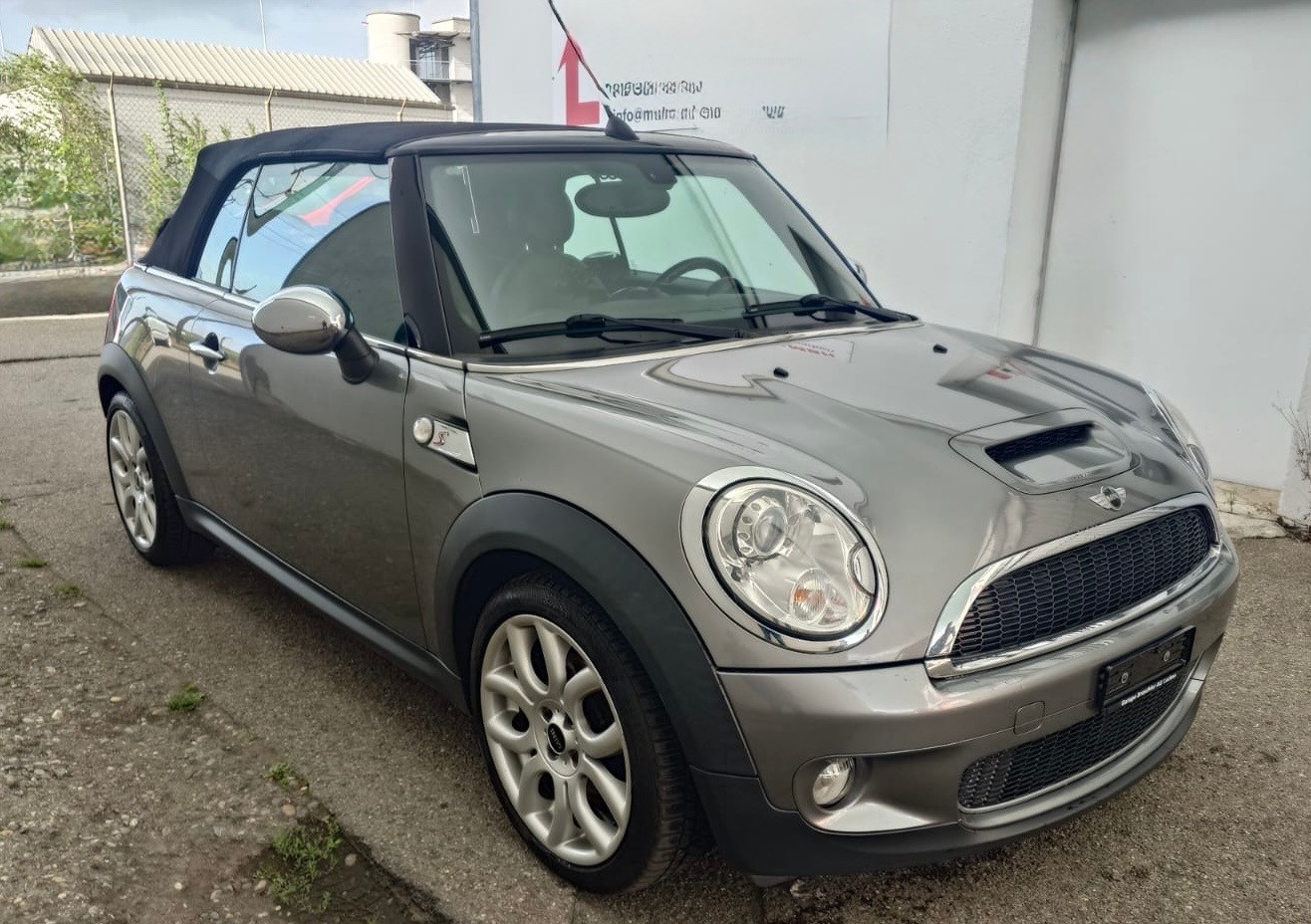 MINI Cooper S Cabriolet-image-1