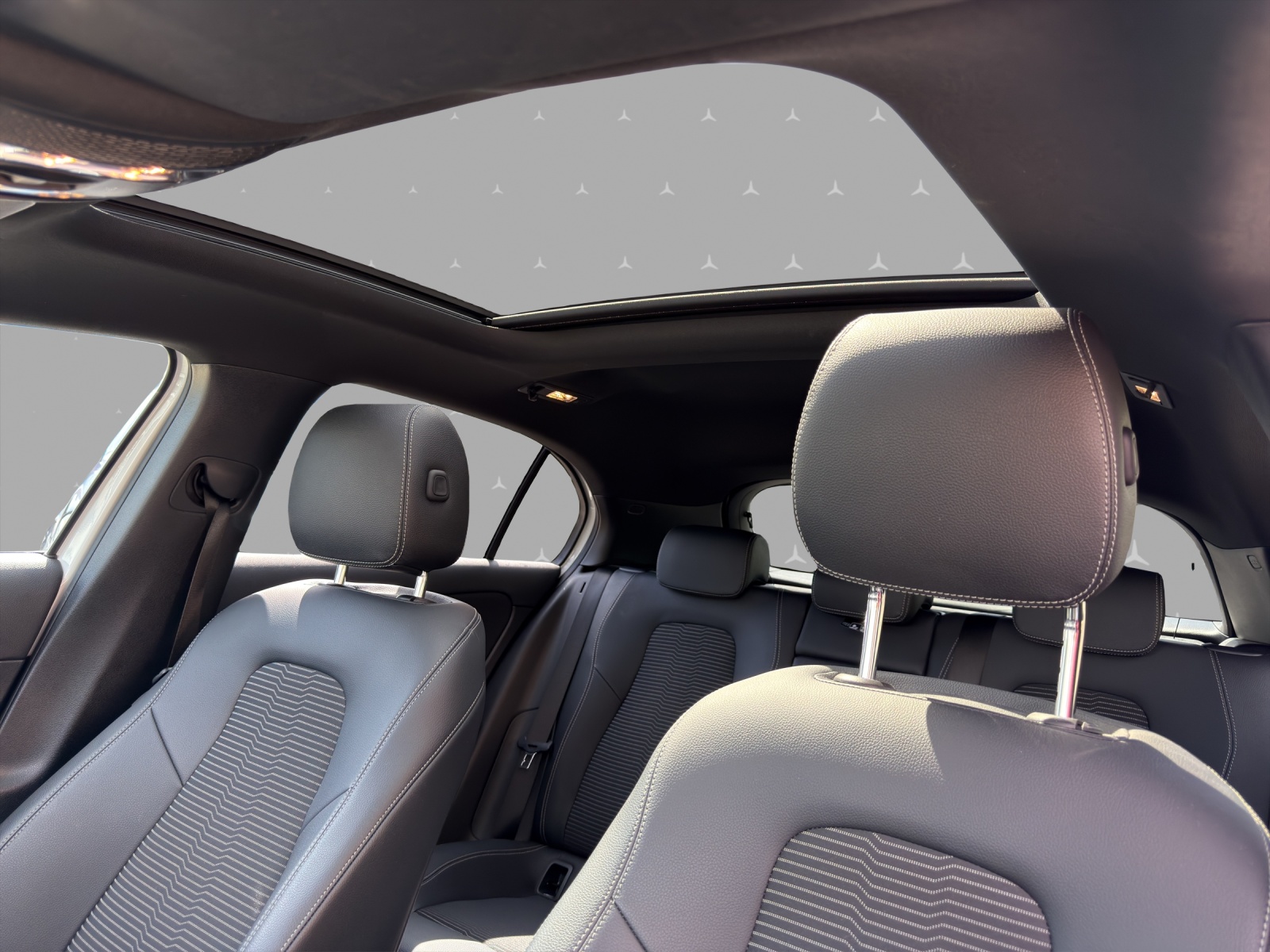 MERCEDES-BENZ A 250e Progressive 8G-DCT-image-8