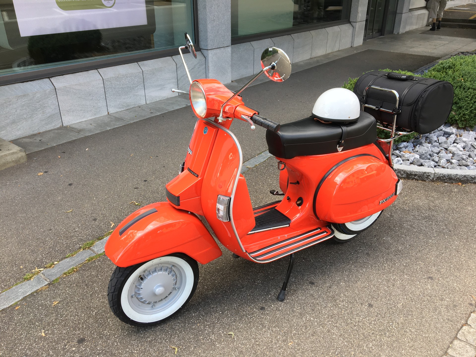 PIAGGIO P 200 E