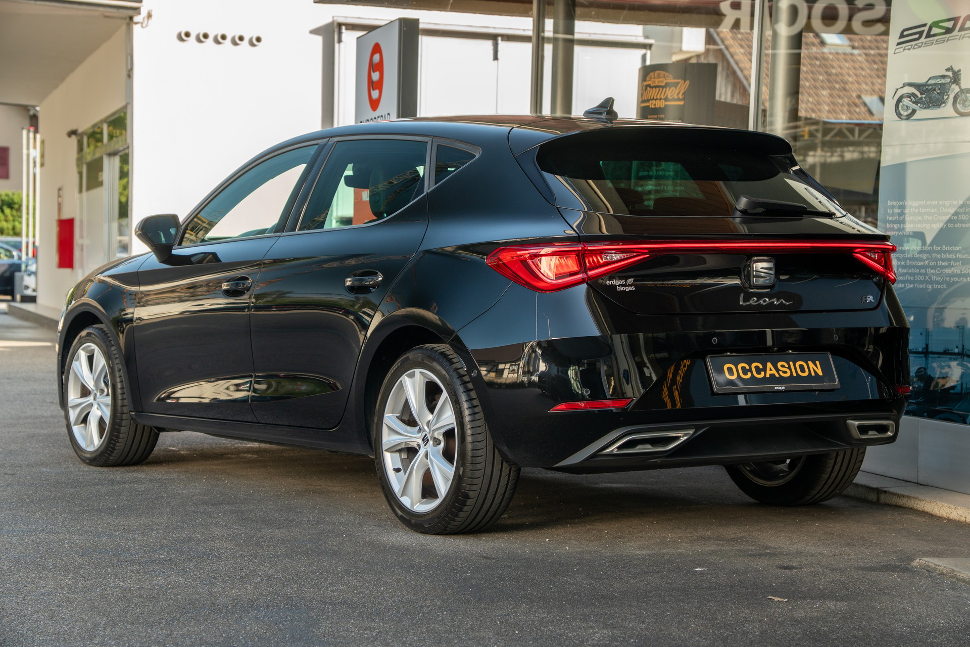 SEAT Leon 1.5 TGI DSG Hola FR-image-2