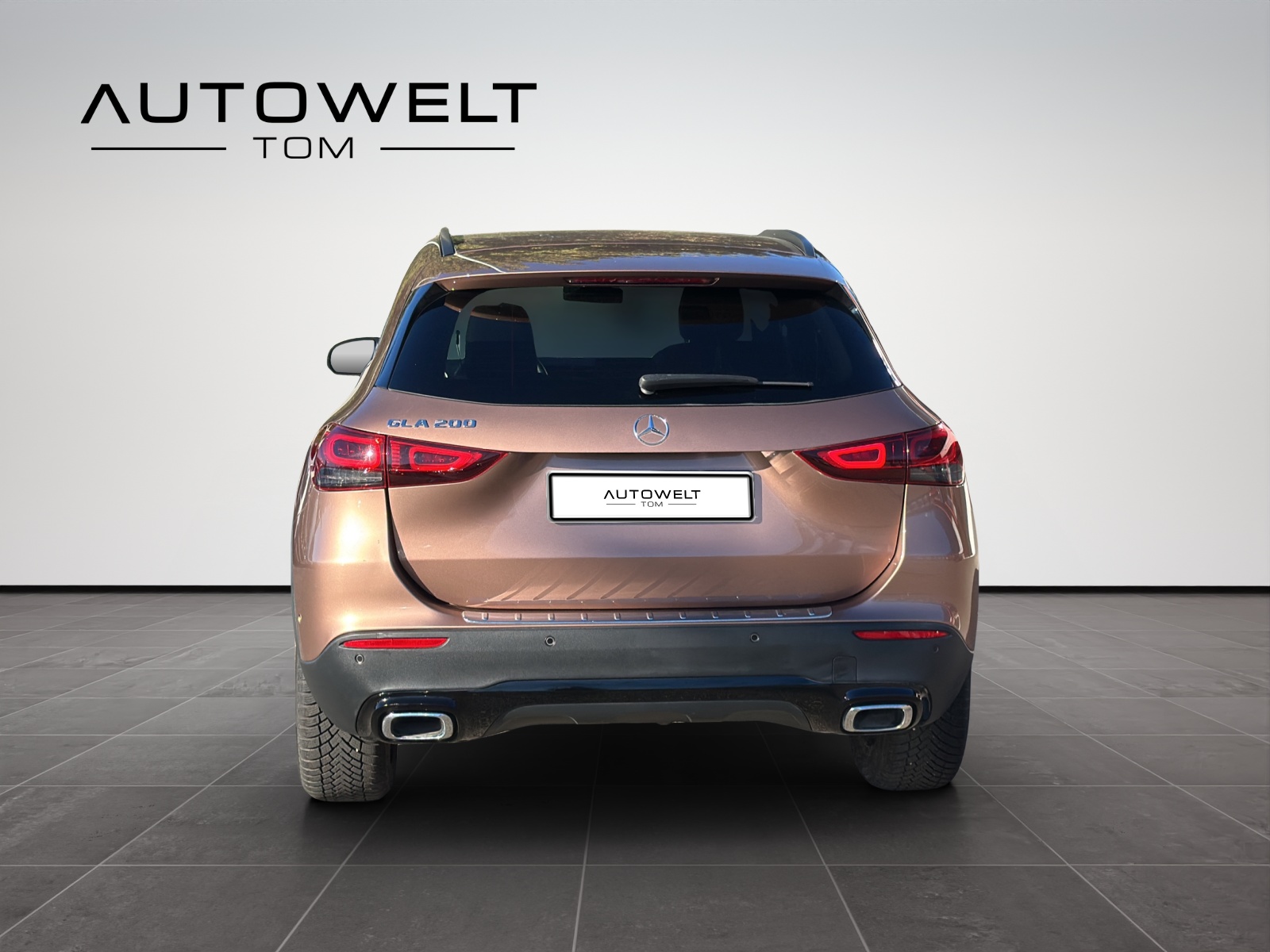 MERCEDES-BENZ GLA 200 Progressive 7G-DCT-image-3