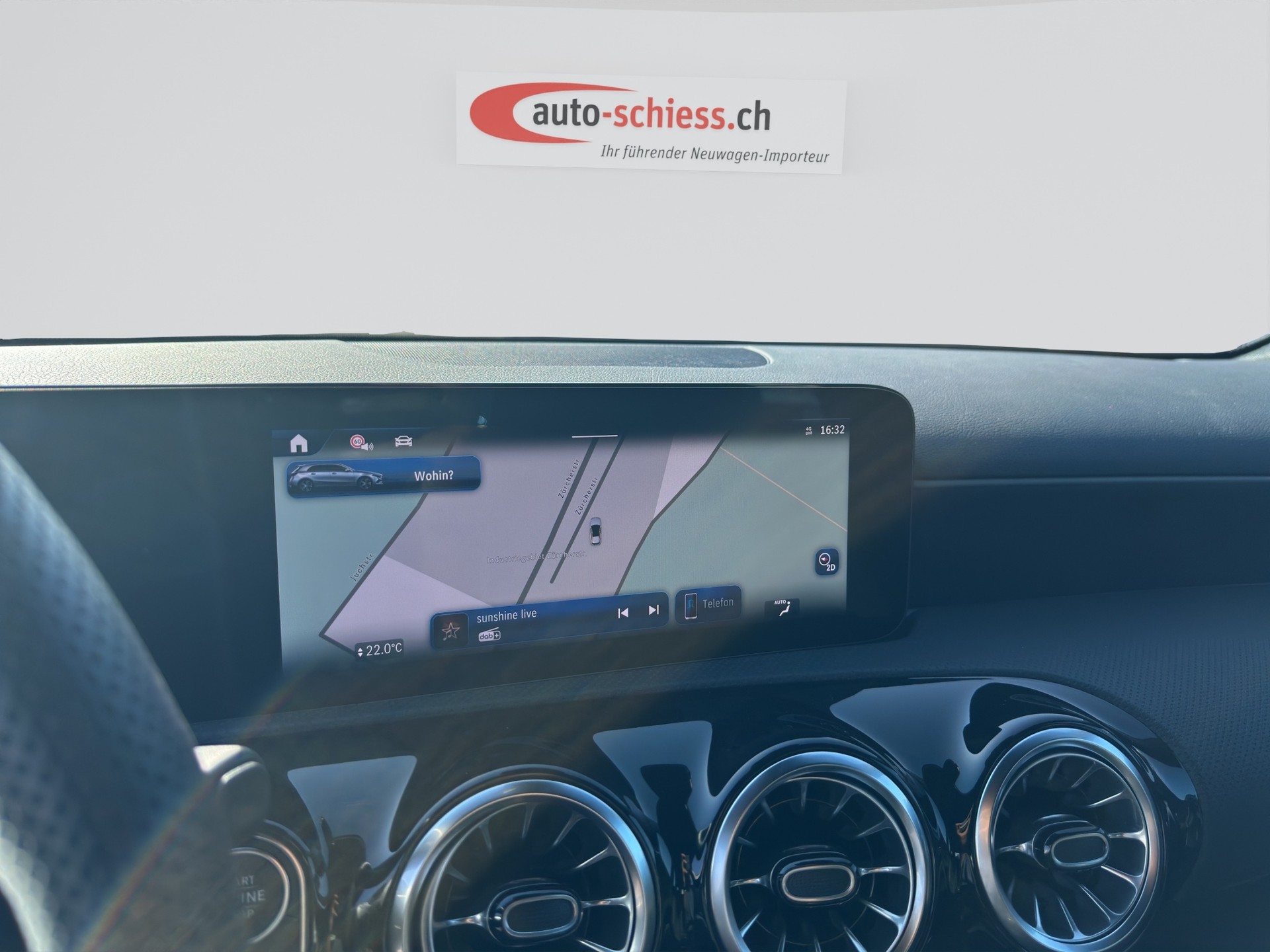 MERCEDES-BENZ A 180 AMG Line 7G-DCT-image-14