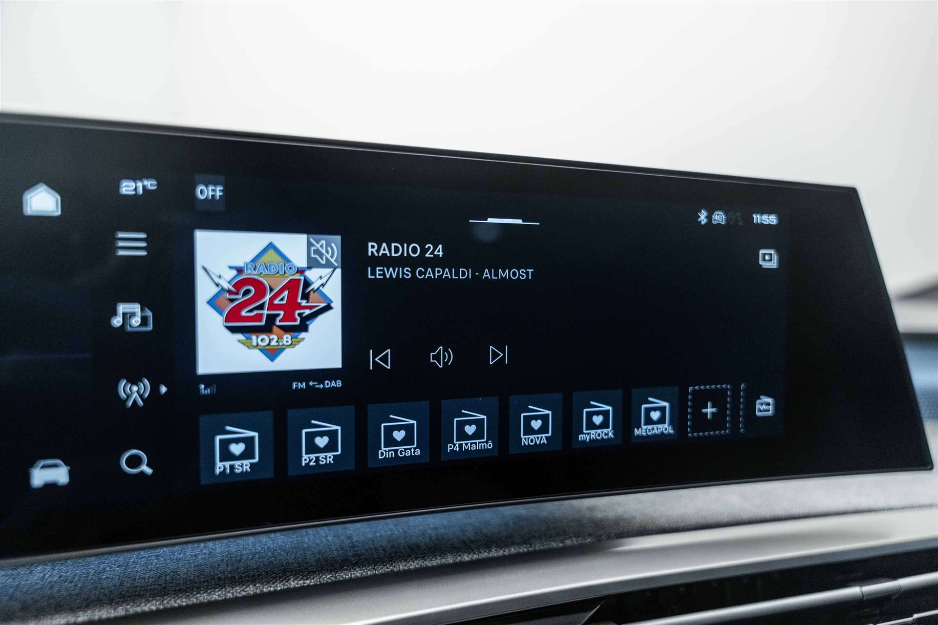 PEUGEOT 3008 145 GT Hybrid e-DCS-Automat-image-17