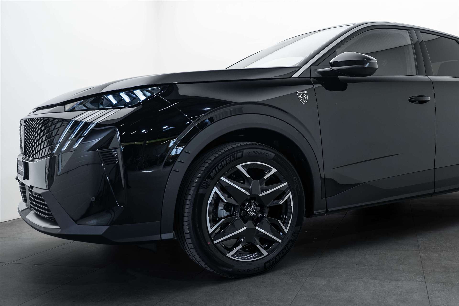 PEUGEOT 3008 145 GT Hybrid e-DCS-Automat-showroom-element-1