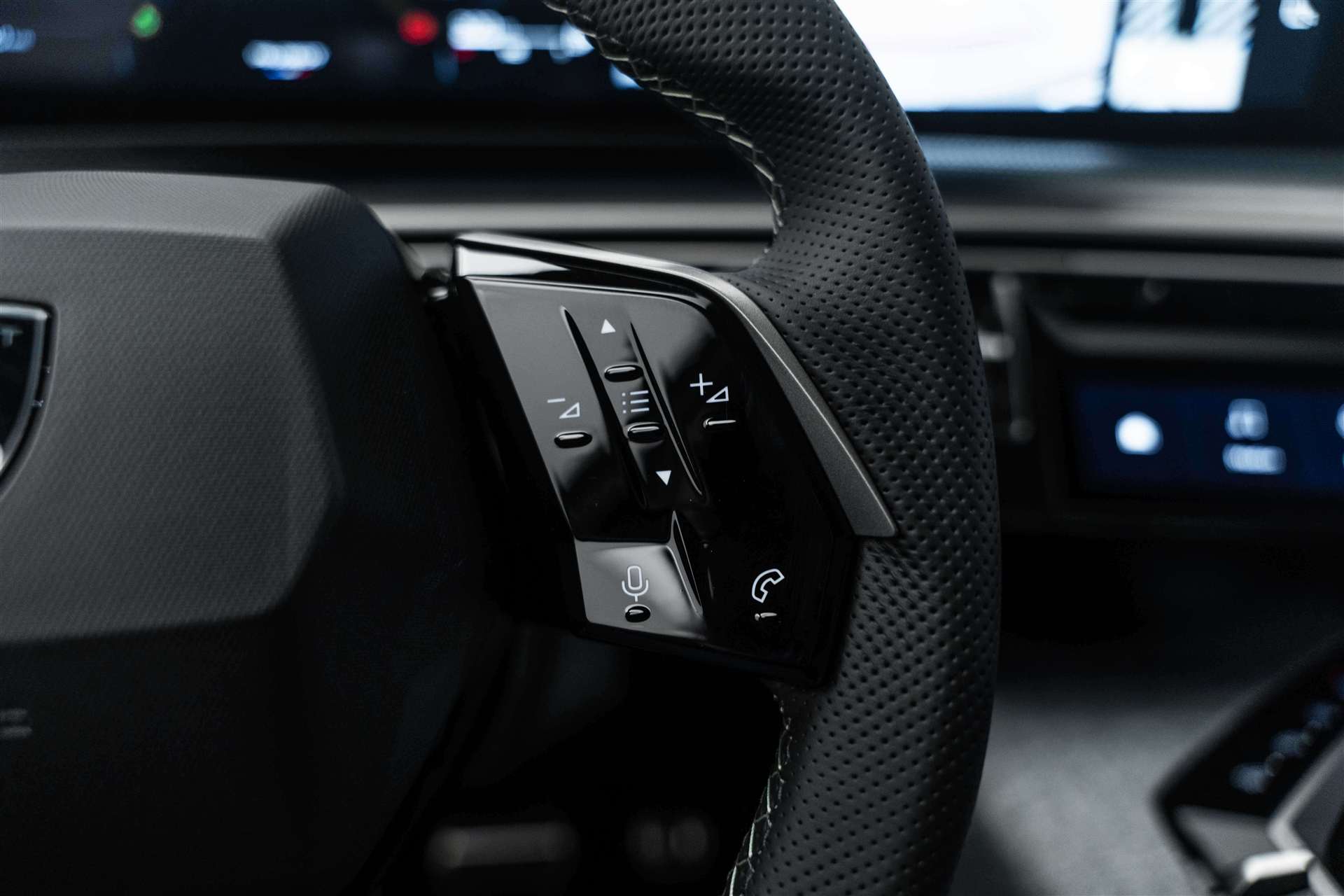 PEUGEOT 3008 145 GT Hybrid e-DCS-Automat-image-15