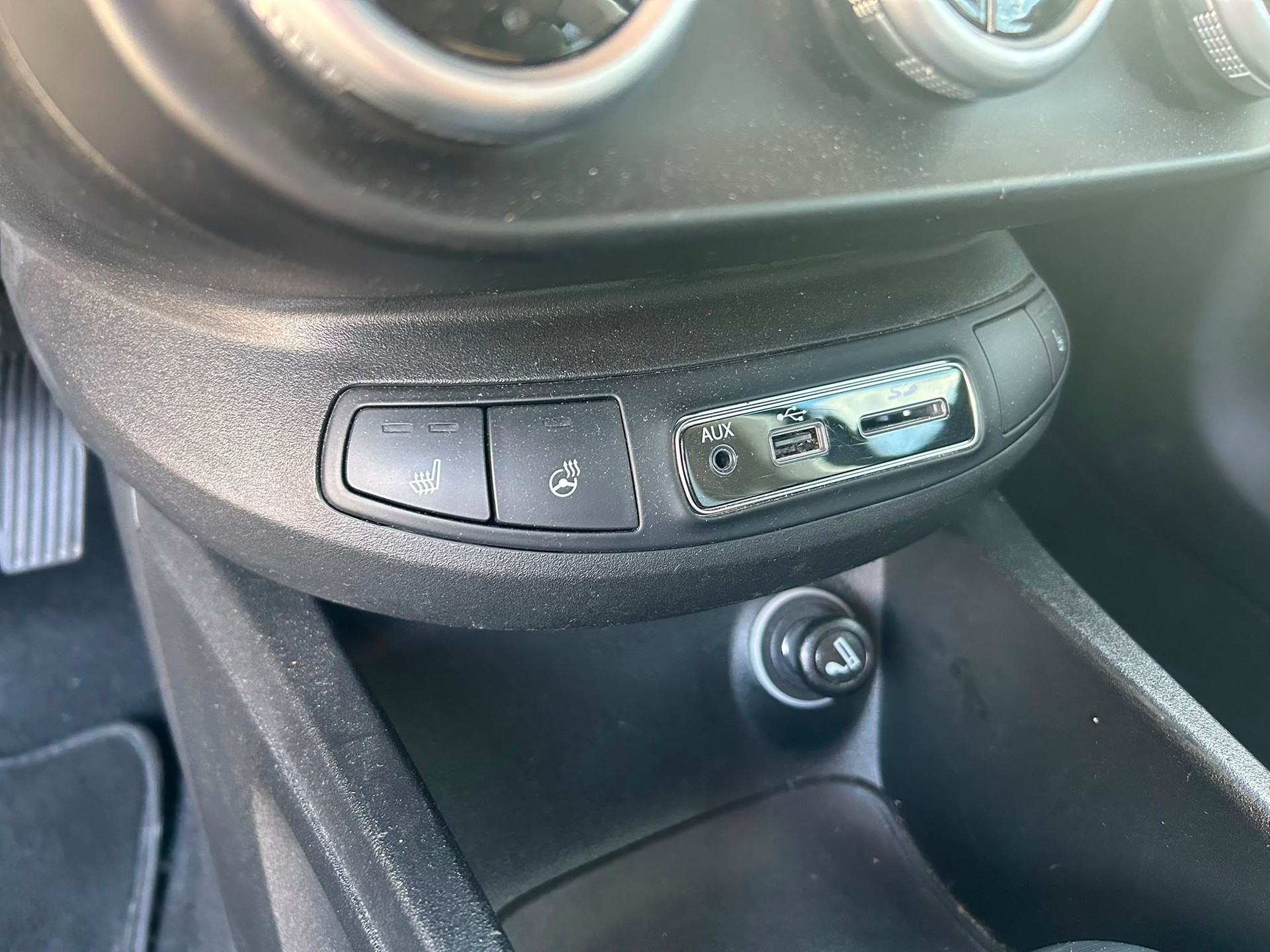 FIAT 500X 1.4T Cross 4x4 Automatic-image-13