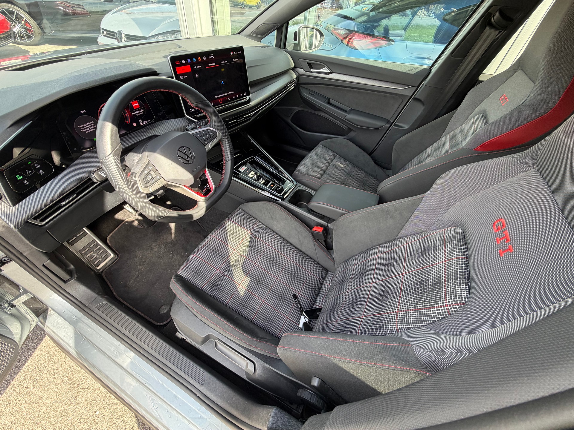 VW Golf 2.0 TSI GTI DSG-image-14