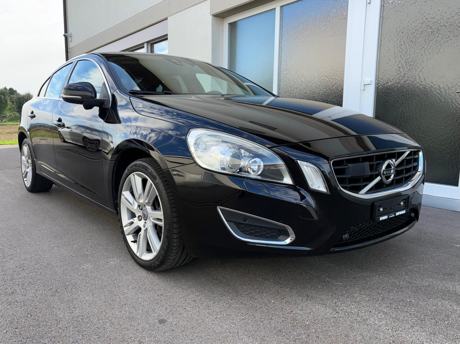 VOLVO S60 T6 AWD Summum Geartronic MFK 31.08.2026-image-0