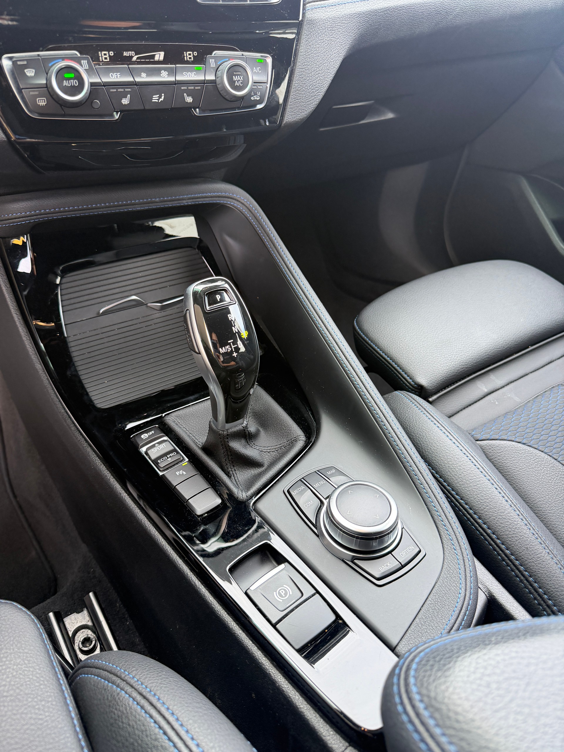 BMW X1 sDrive 18d M Sport Steptronic-image-13