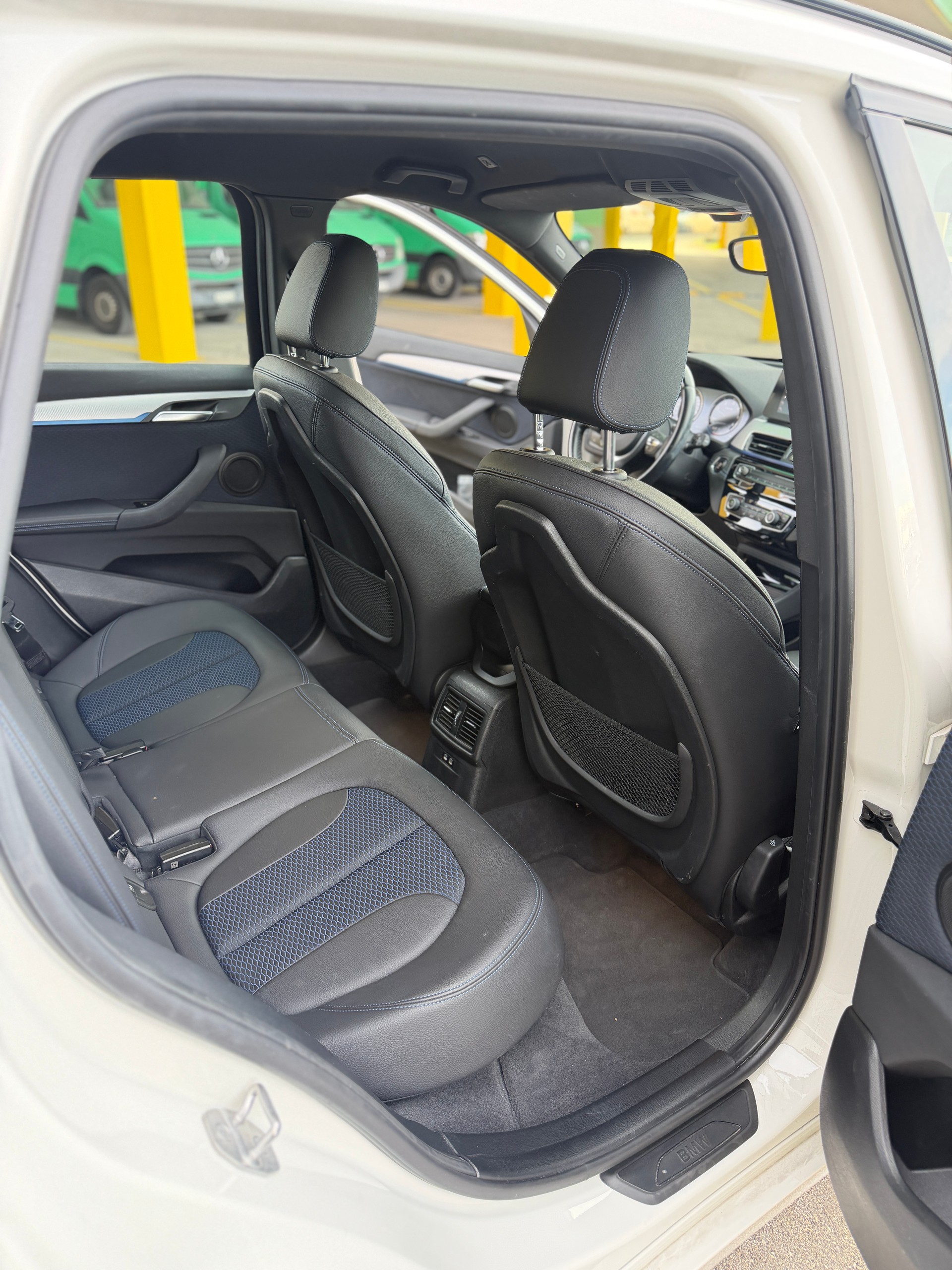 BMW X1 sDrive 18d M Sport Steptronic-image-14