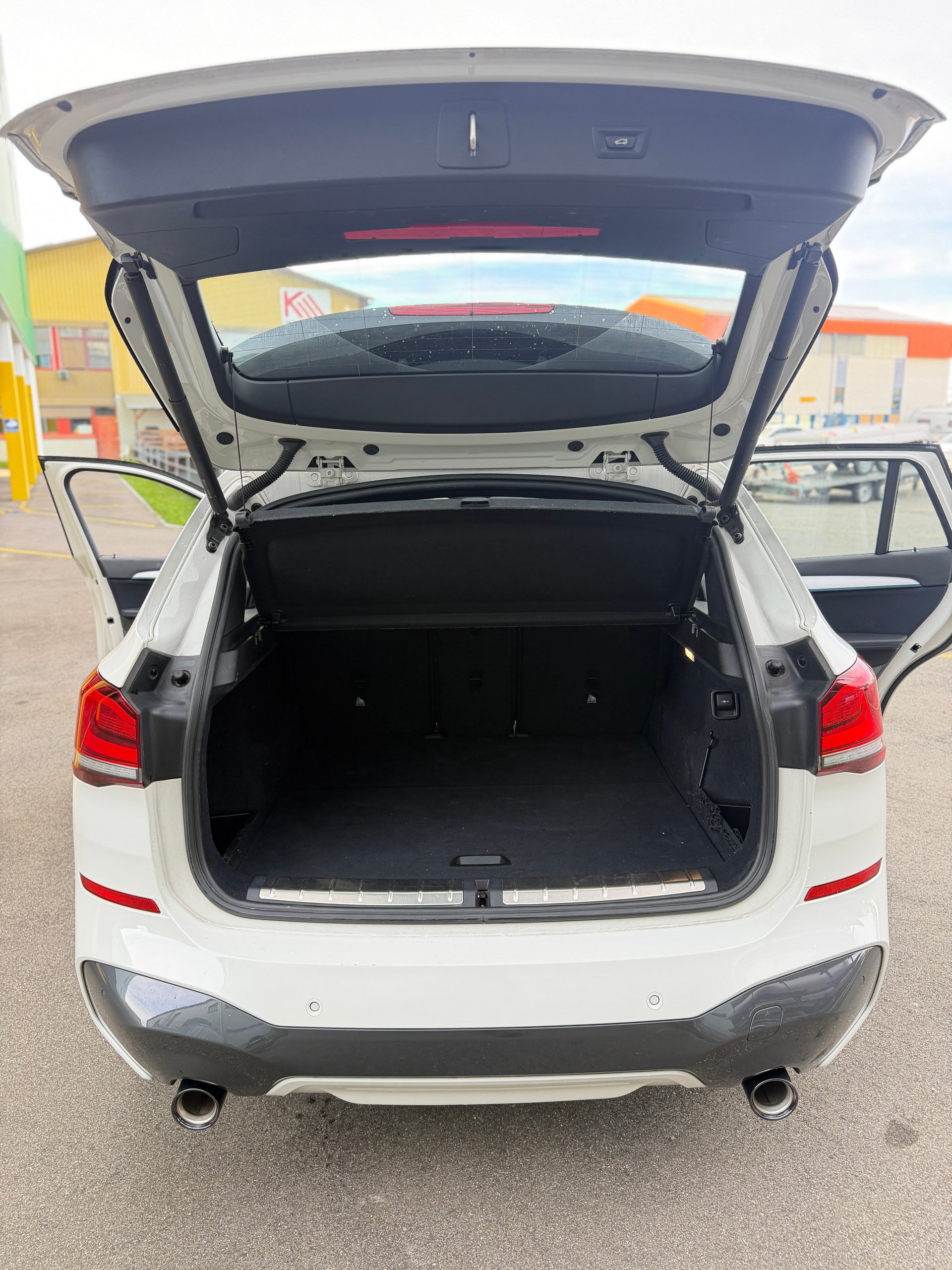 BMW X1 sDrive 18d M Sport Steptronic-image-15