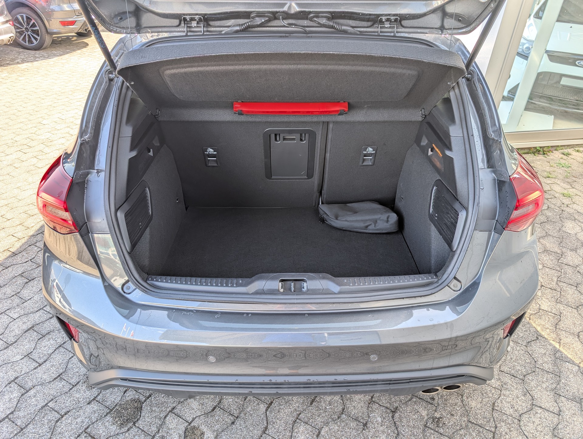 FORD Focus 1.0 MHEV ST-Line X Automat-image-8