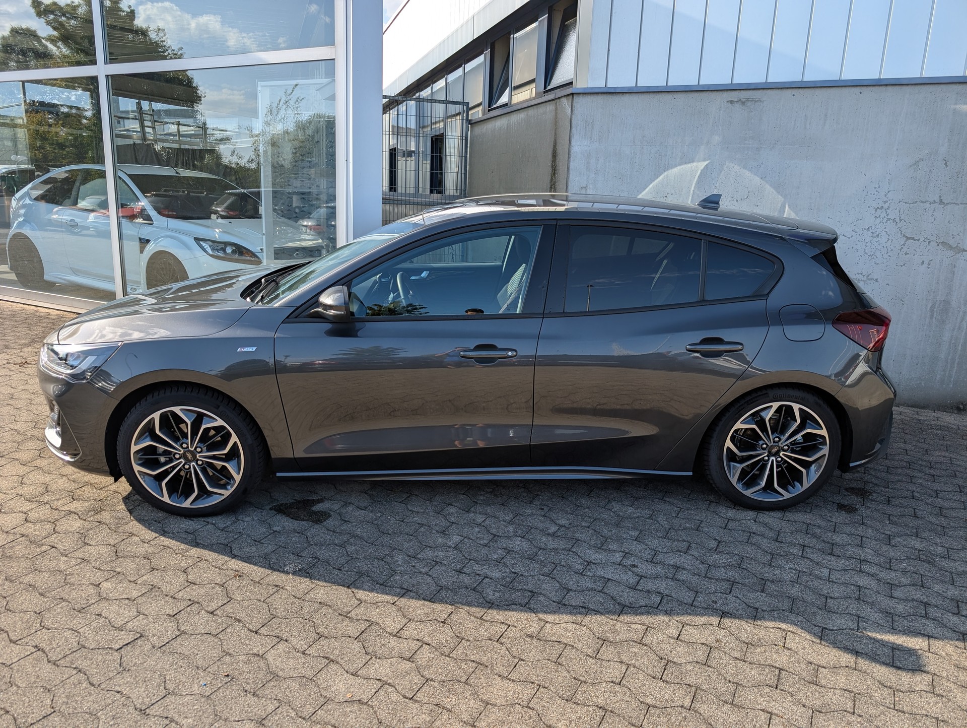 FORD Focus 1.0 MHEV ST-Line X Automat-image-7