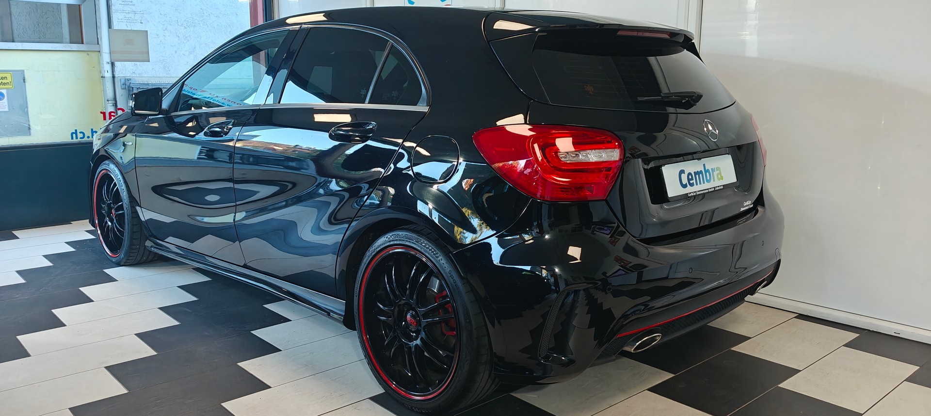 MERCEDES-BENZ A 250 Sport 7G-DCT-image-3