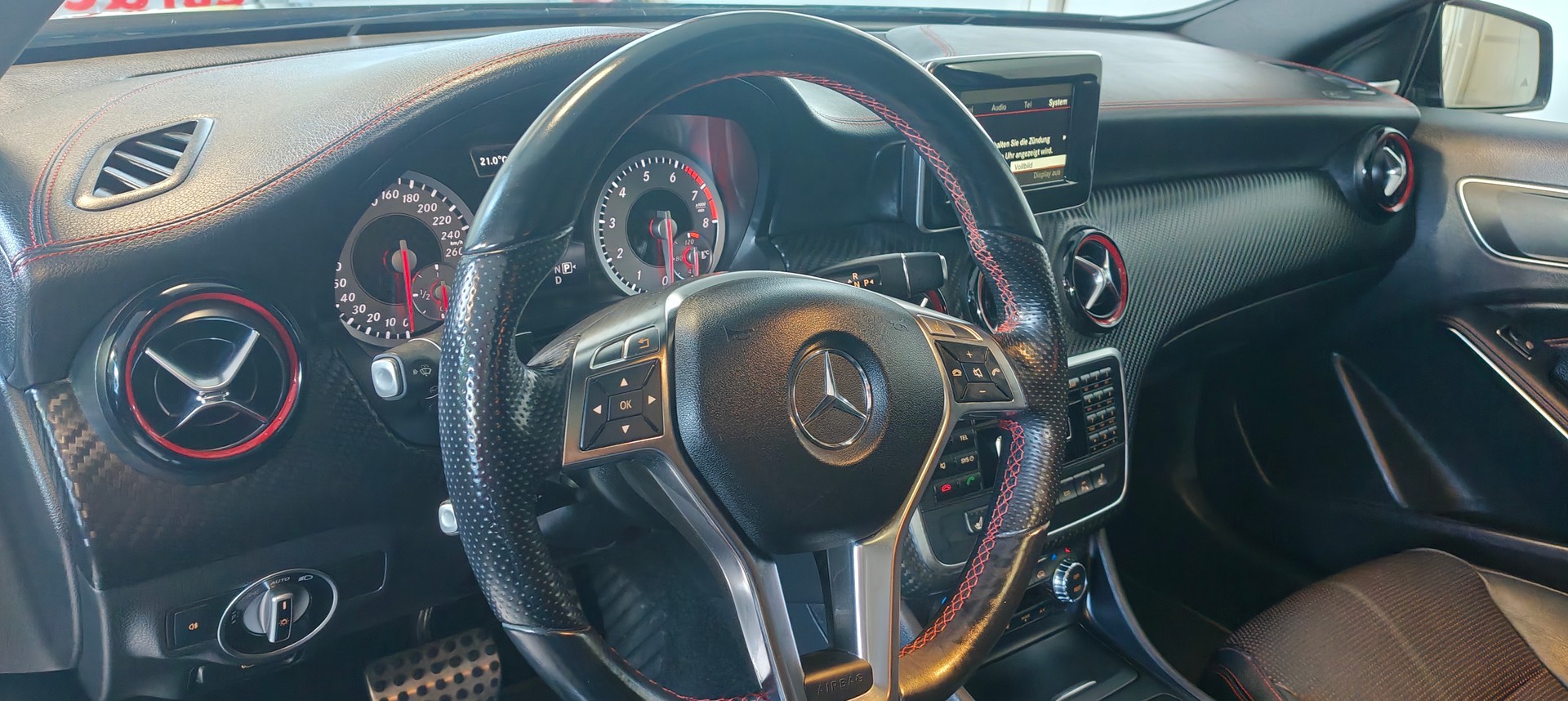 MERCEDES-BENZ A 250 Sport 7G-DCT-image-8