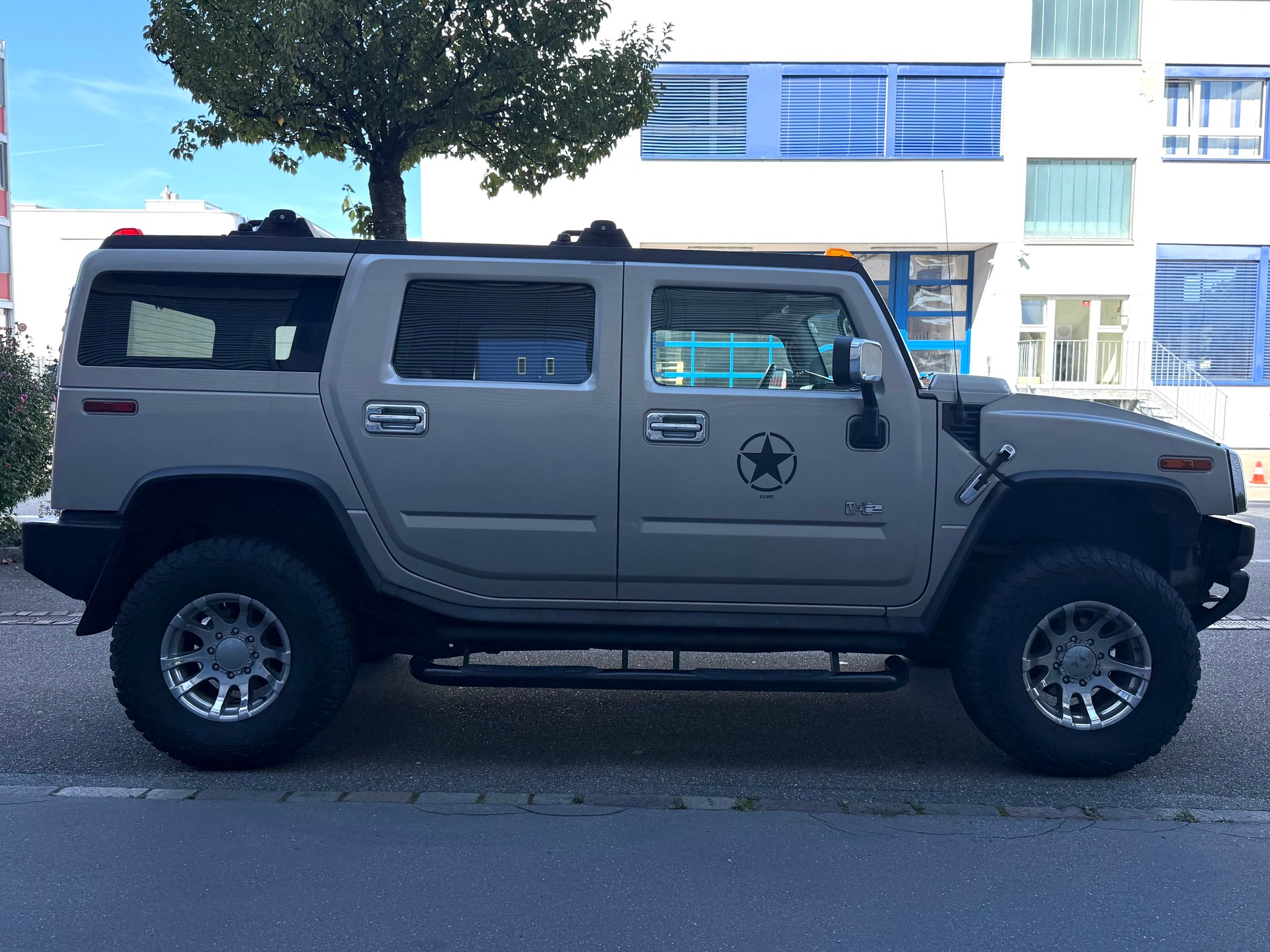 HUMMER H2 6.0 Luxury-image-3