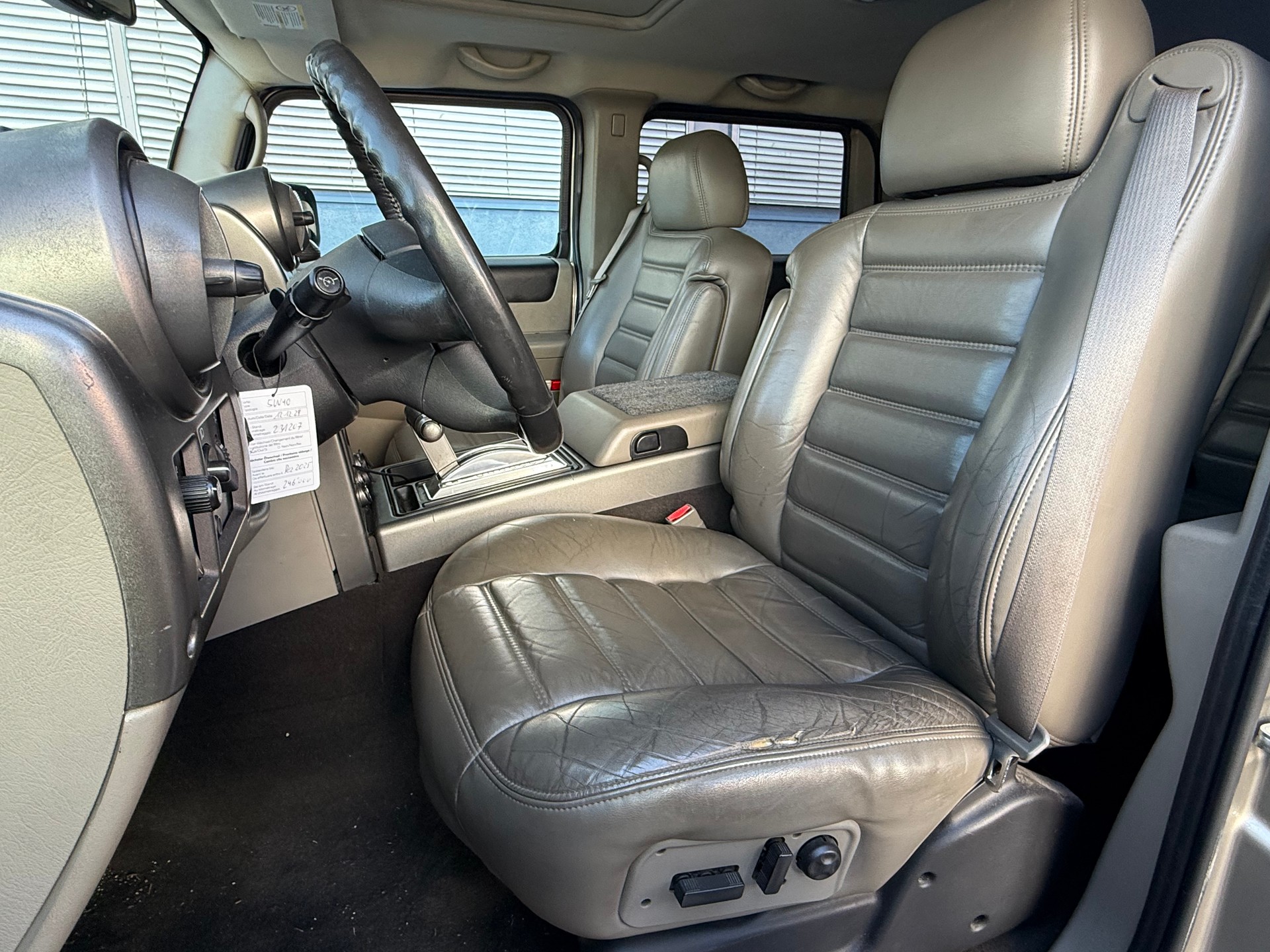 HUMMER H2 6.0 Luxury-image-11